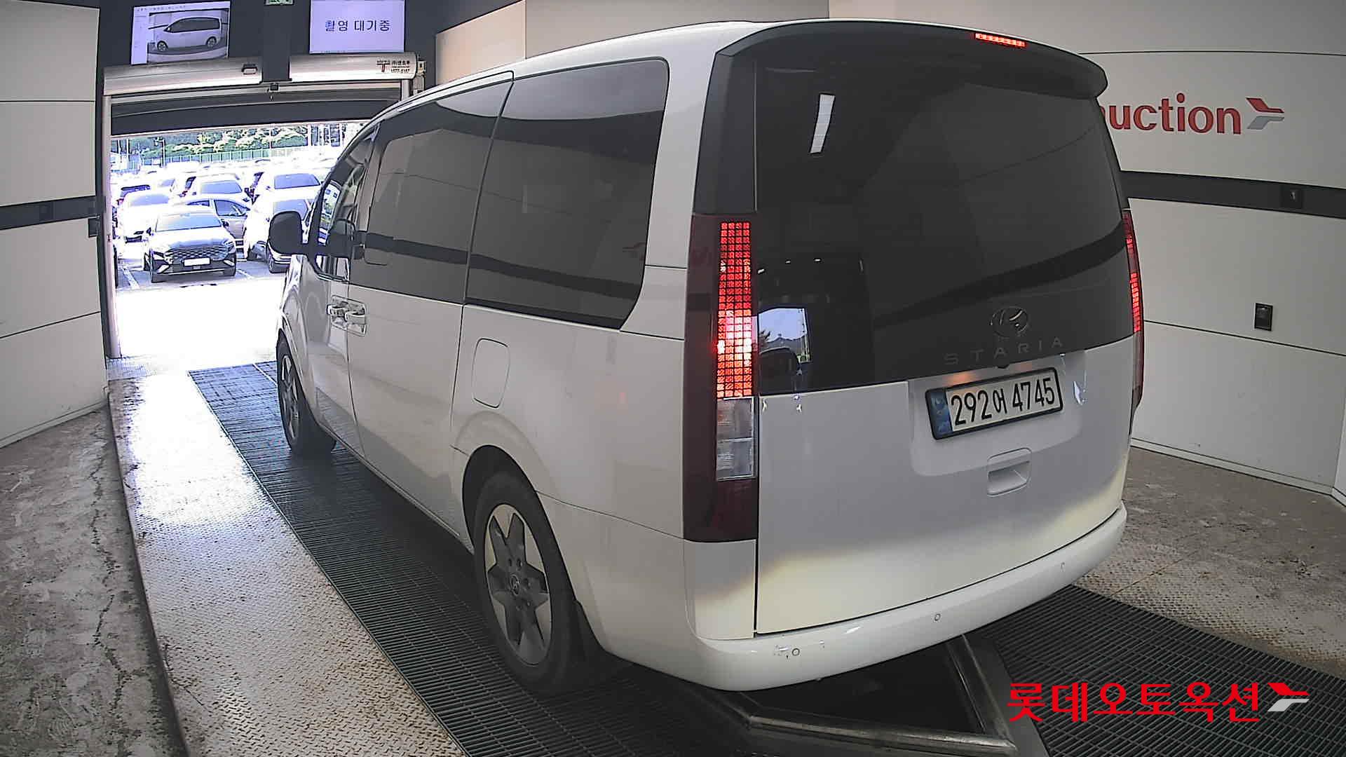 هيونداي Staria 2022 — صورة 9
