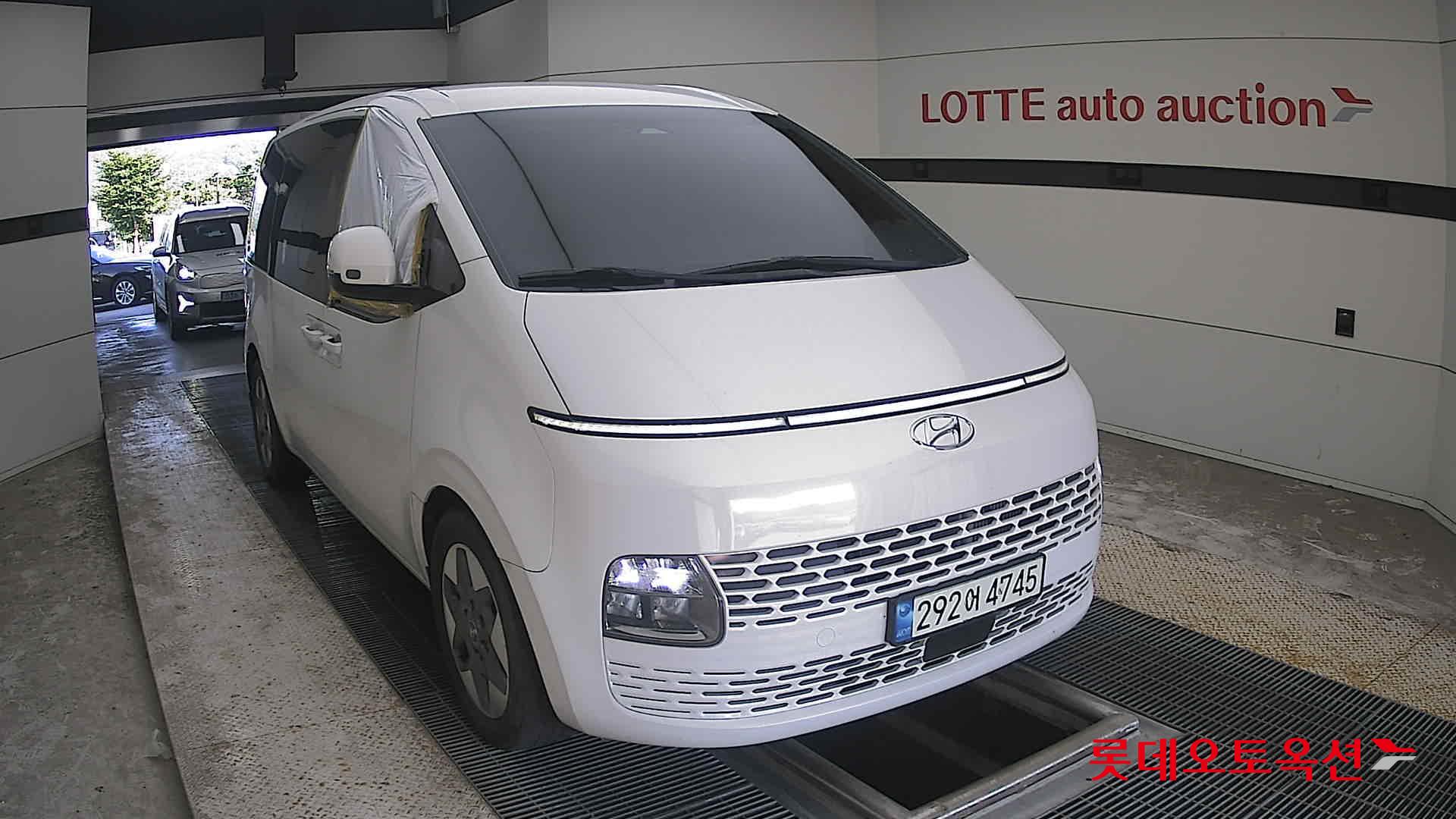 هيونداي Staria 2022 — صورة 20