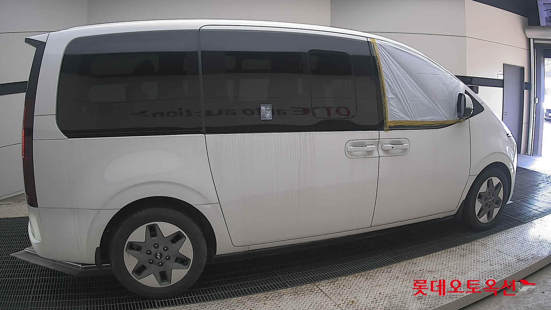 هيونداي Staria 2022 — صورة 15