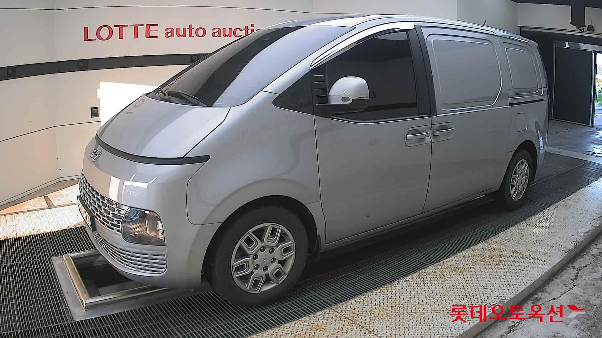 هيونداي ستاريا 2022
