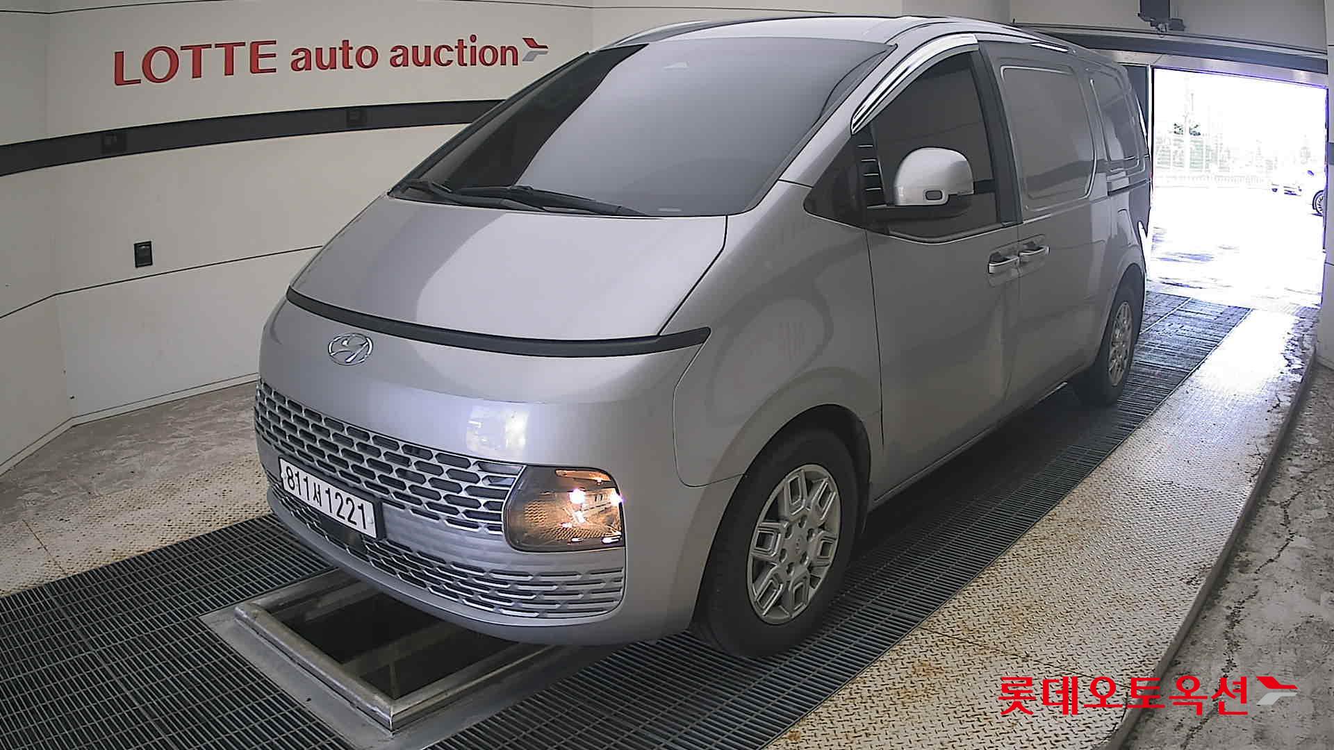 هيونداي ستاريا 2022