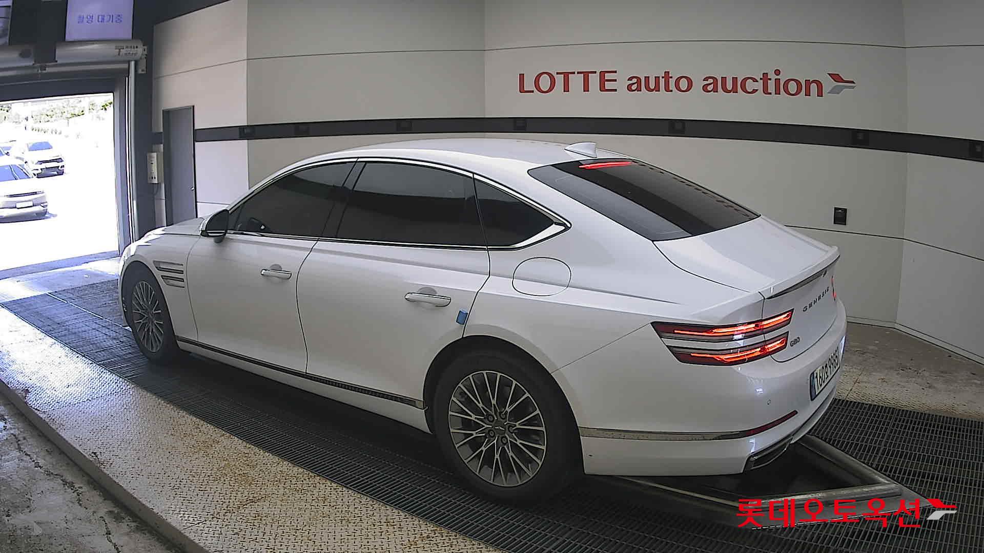 جينيسيس G80 2022 — صورة 8