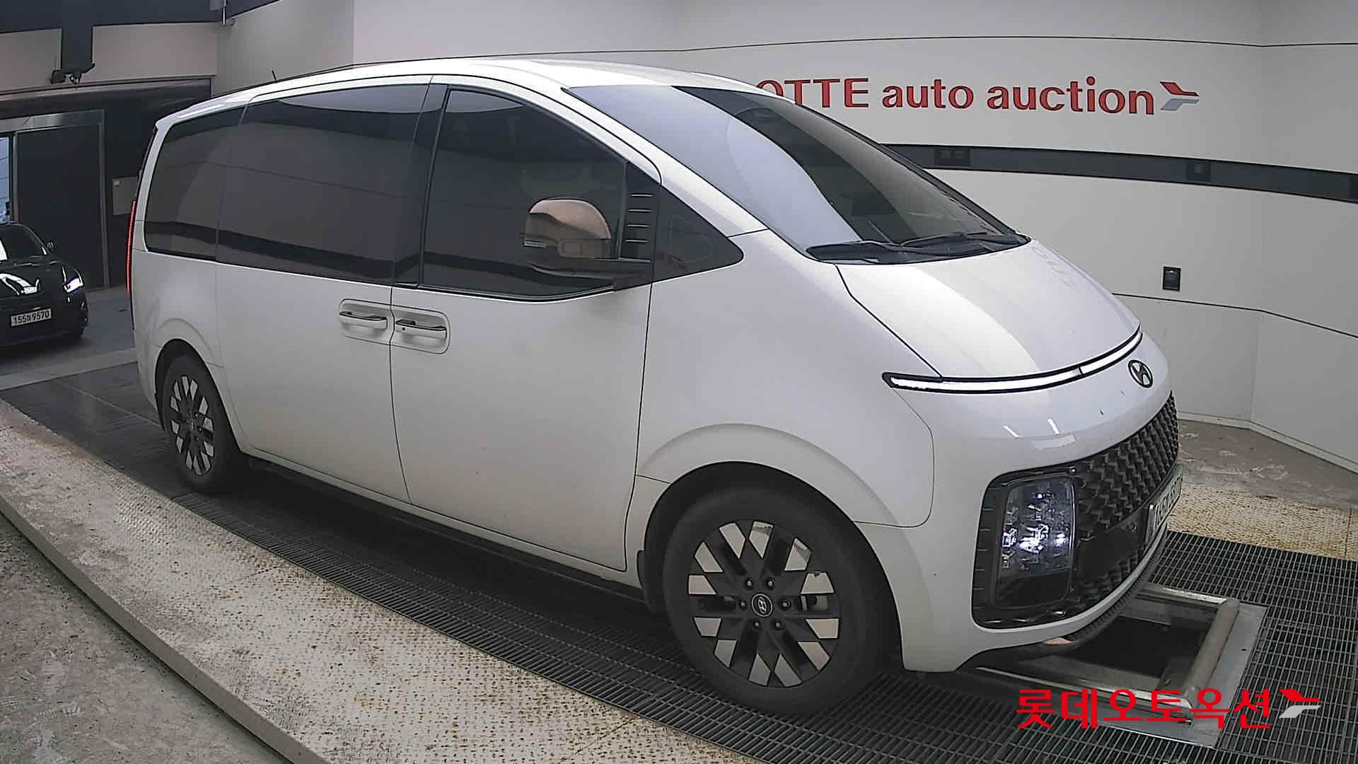 هيونداي ستاريا 2022