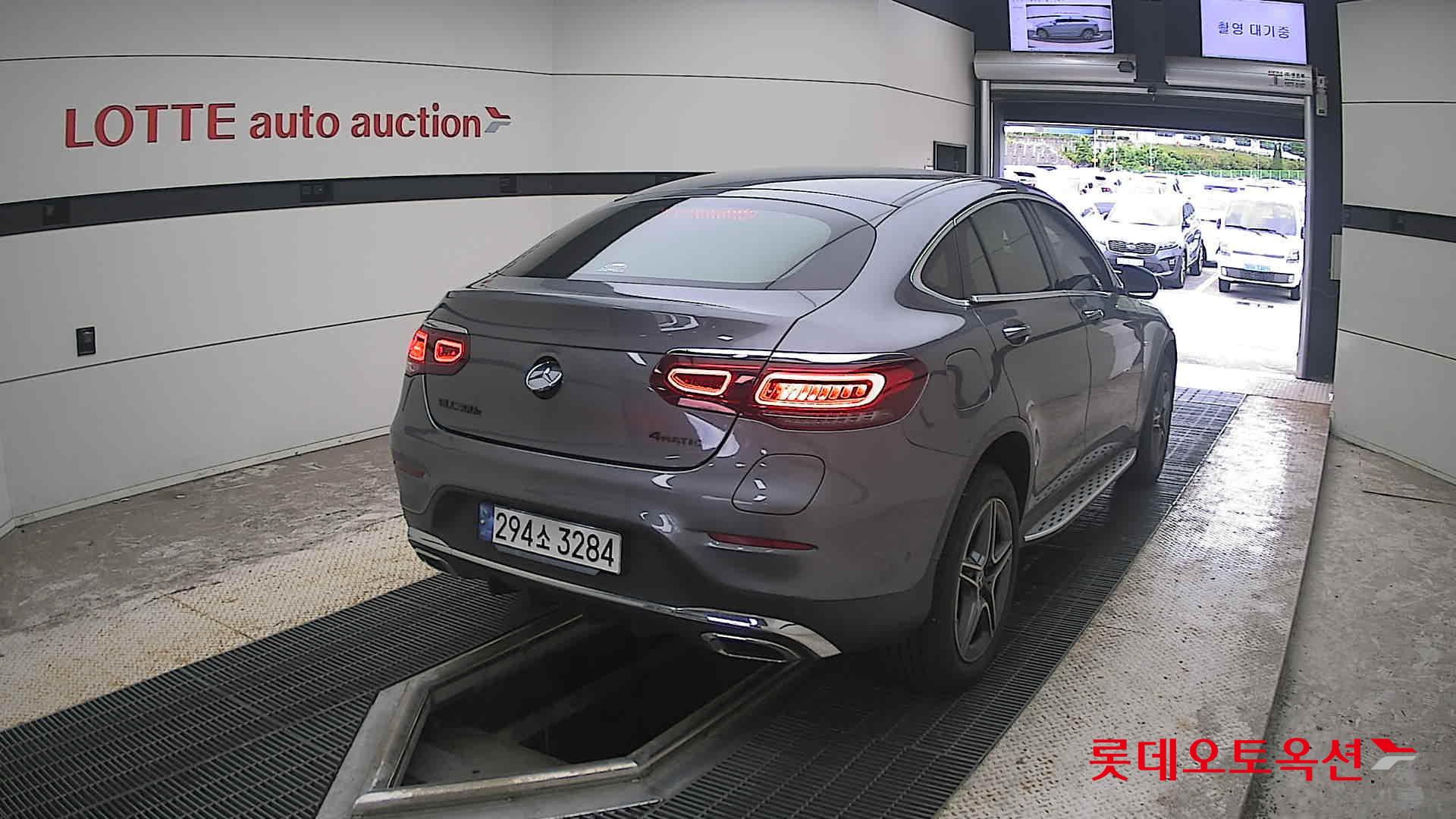 مرسيدس بنز Glc300 2021 4M