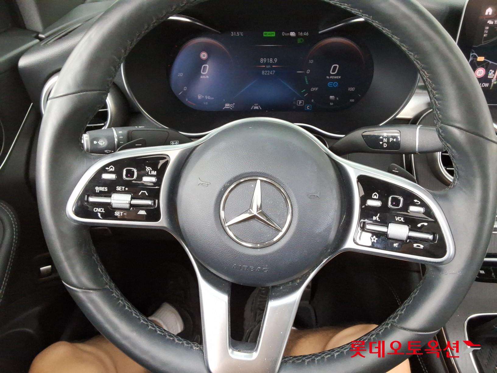 مرسيدس بنز Glc300 2021 4M