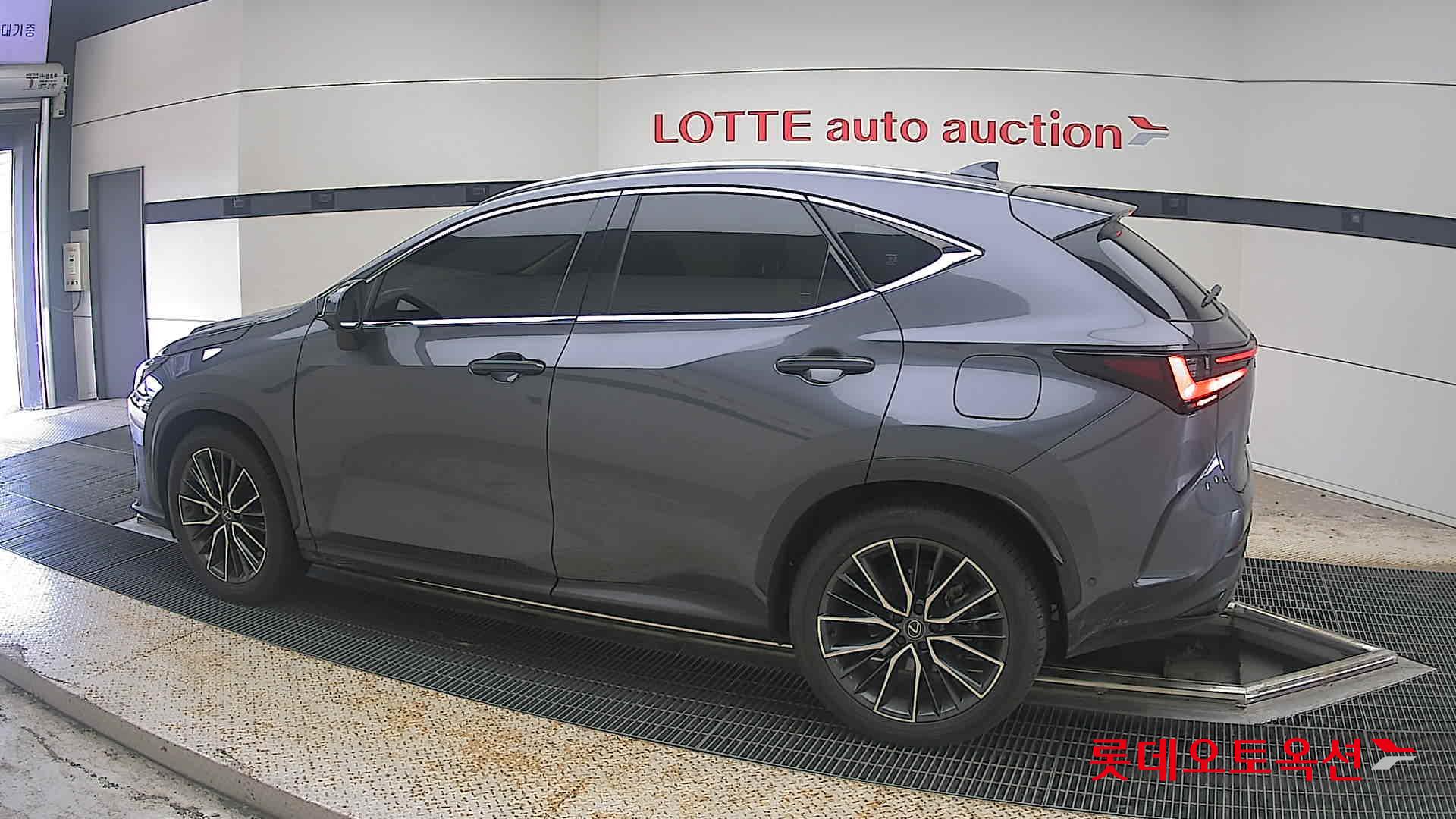 لكزس Nx350H 2024 فاخر
