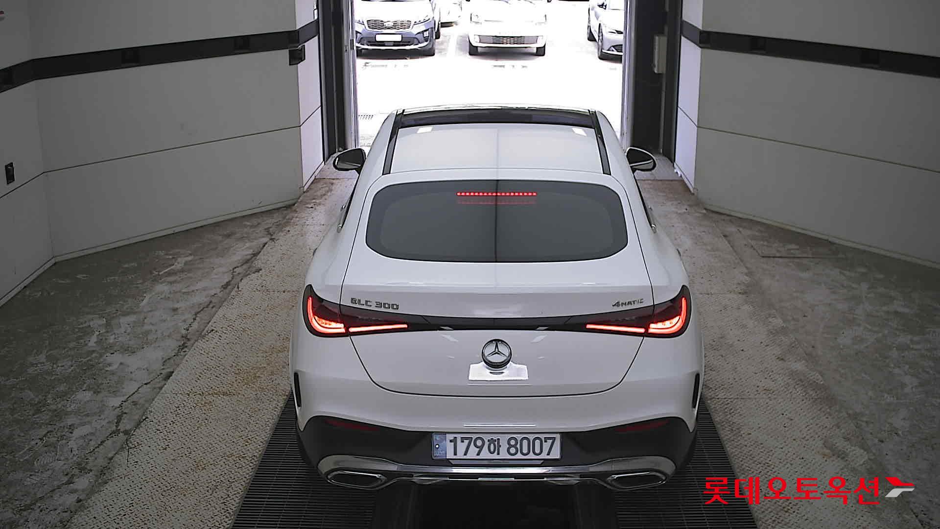 مرسيدس بنز Glc300 2025 4MATIC LINE