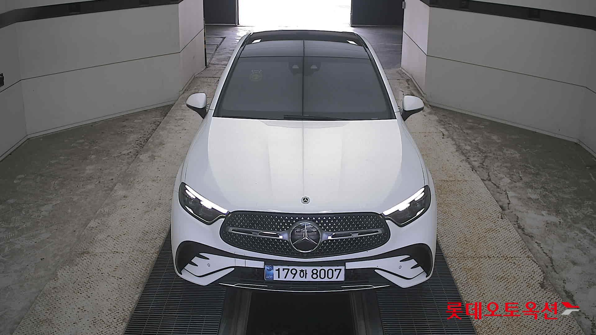 مرسيدس بنز Glc300 2025 4MATIC LINE