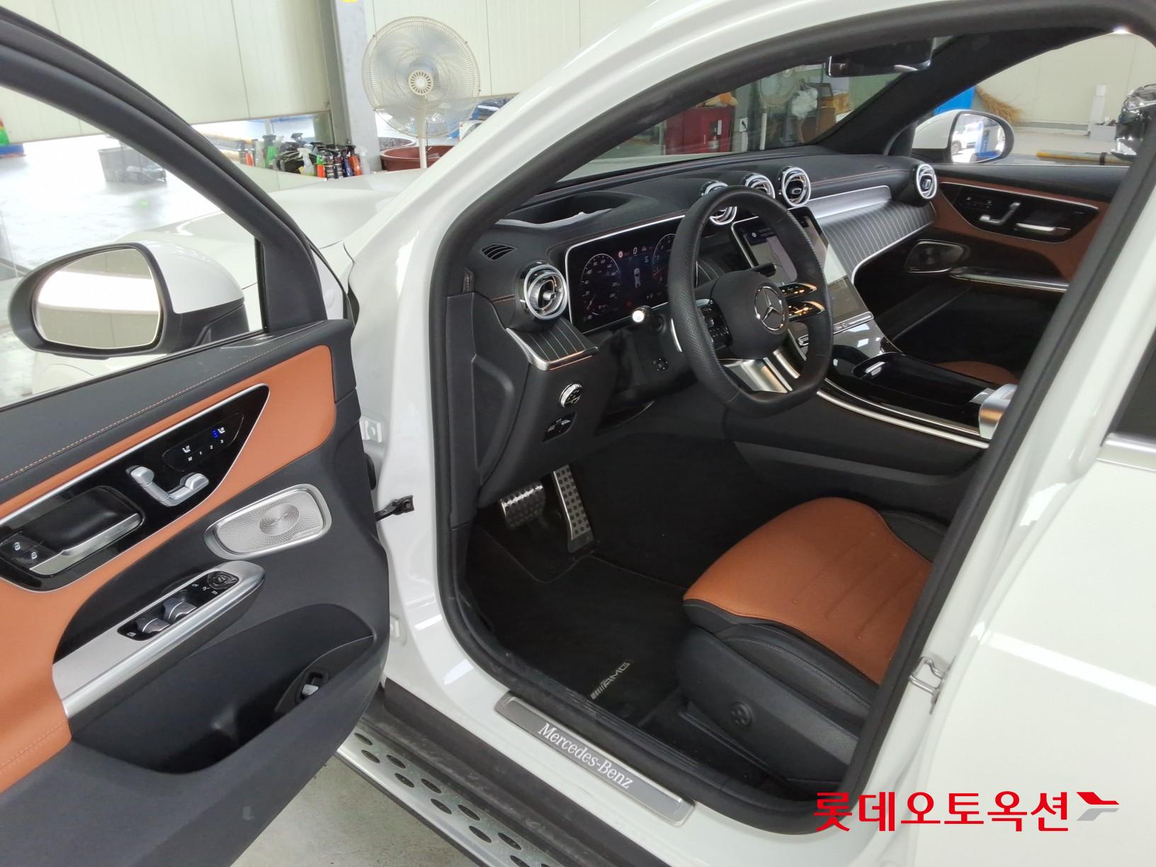 مرسيدس بنز Glc300 2025 4MATIC LINE