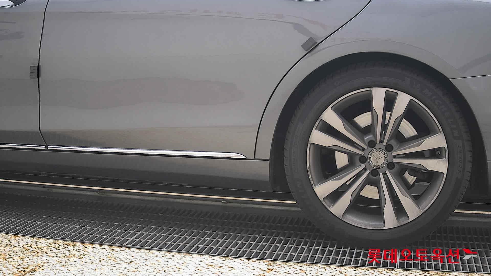 مرسيدس بنز S500 2016 4MATIC طويل المدى