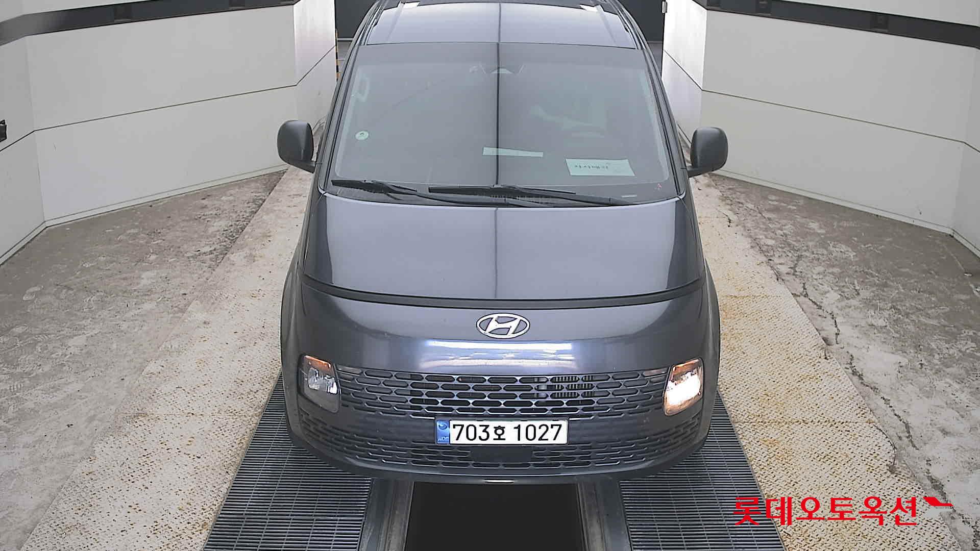 هيونداي Staria 2023 — صورة 1