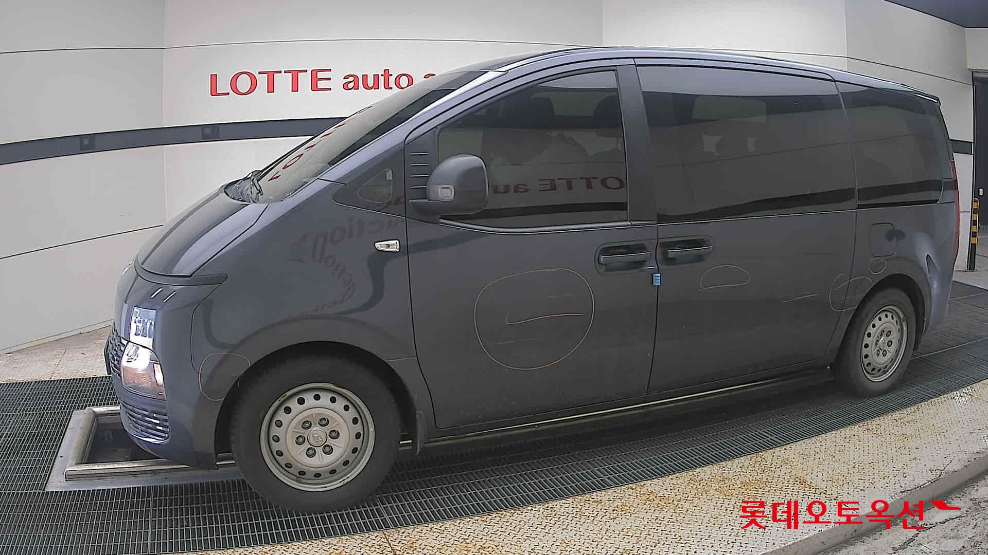 هيونداي Staria 2023 — صورة 5
