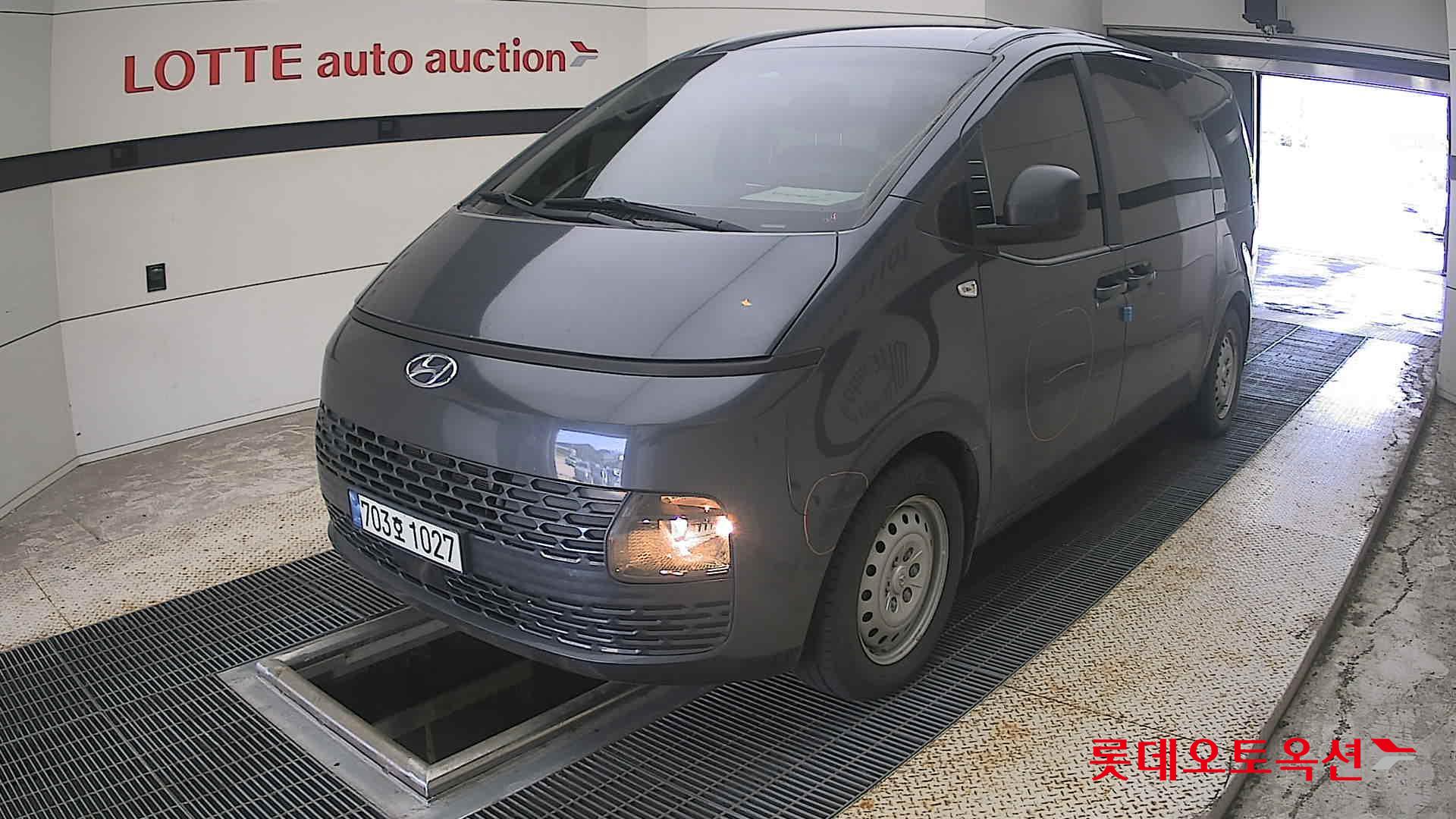 هيونداي Staria 2023 — صورة 3