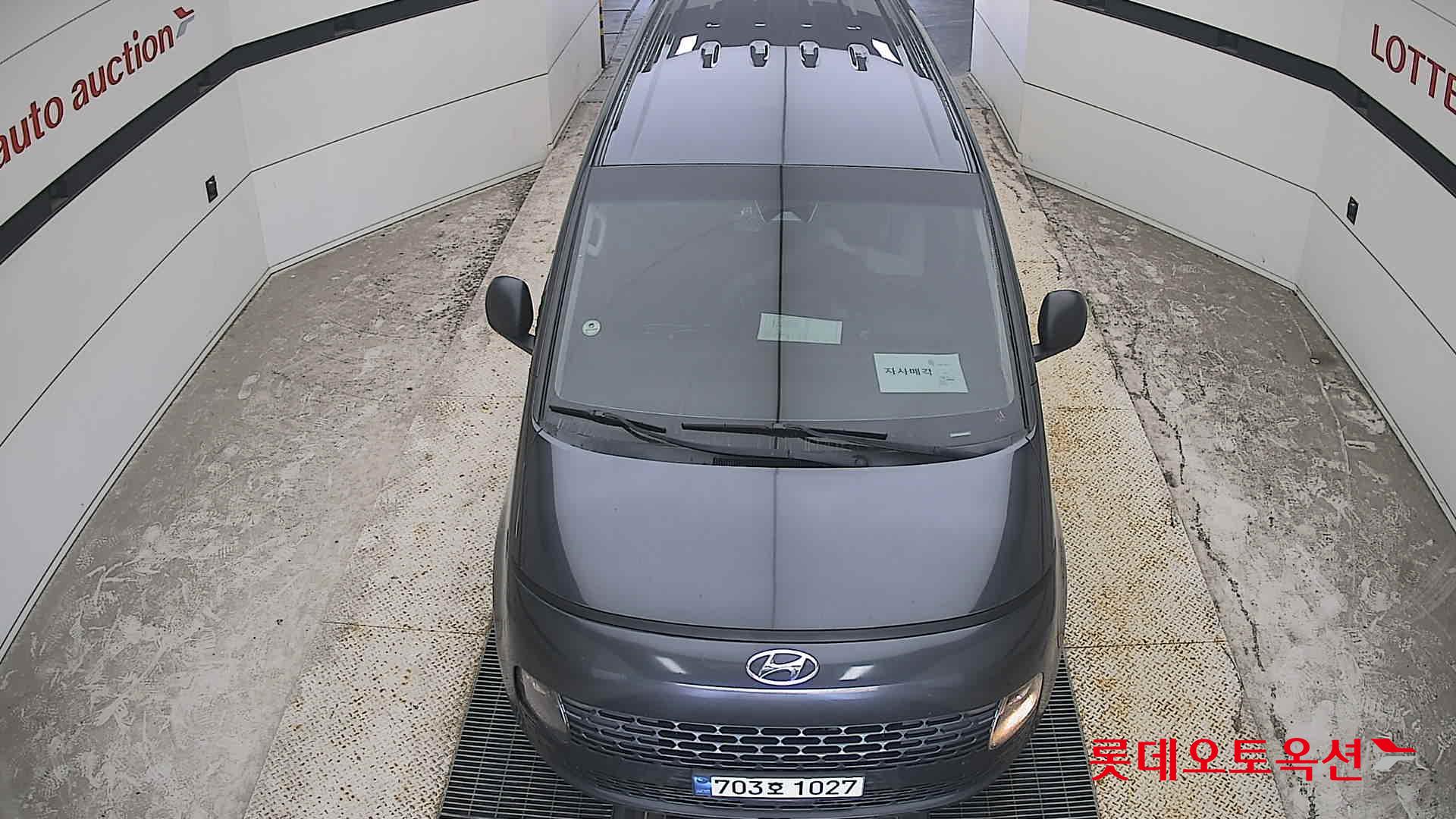 هيونداي Staria 2023 — صورة 25
