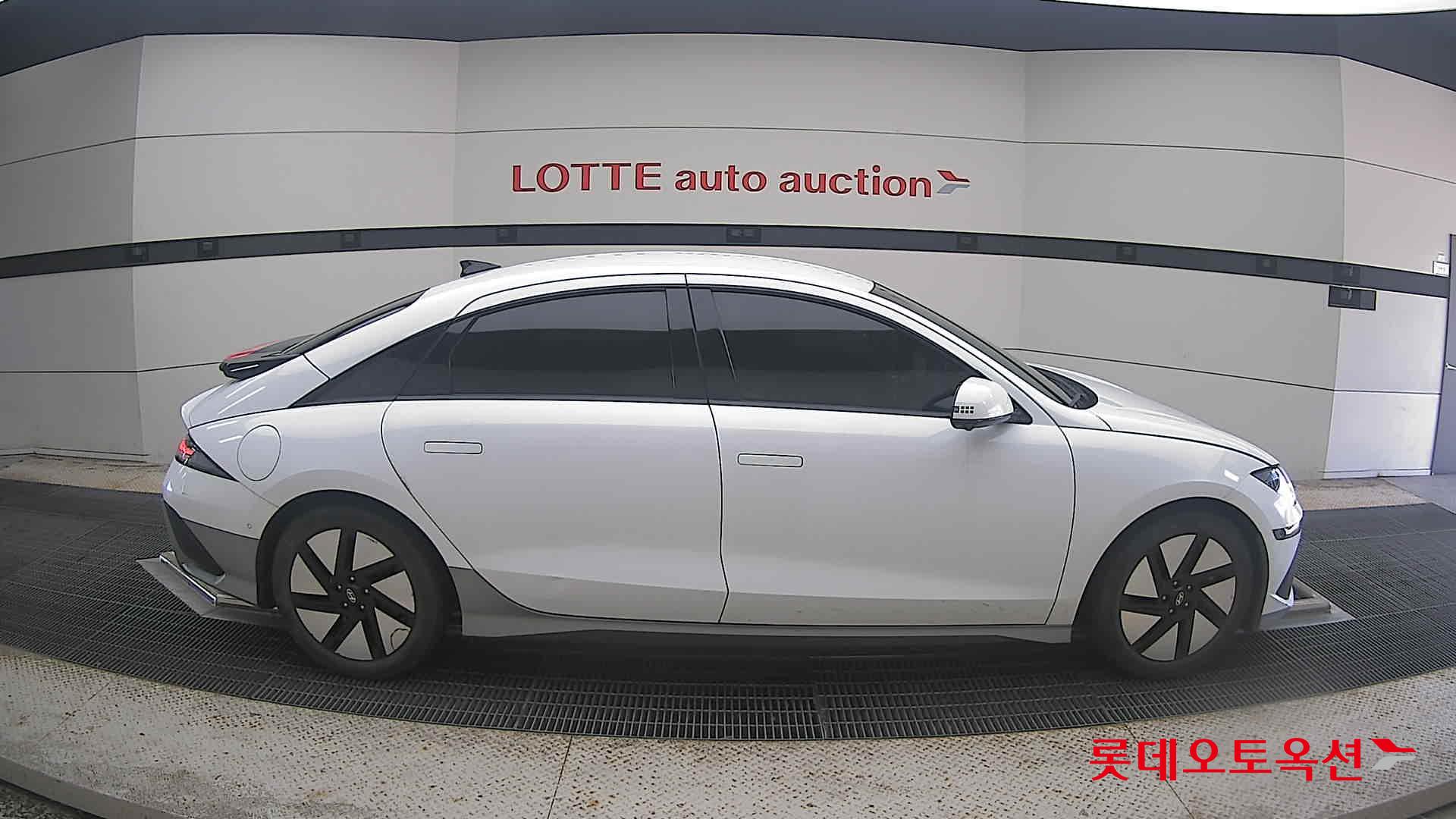 هيونداي أيونيك 2023