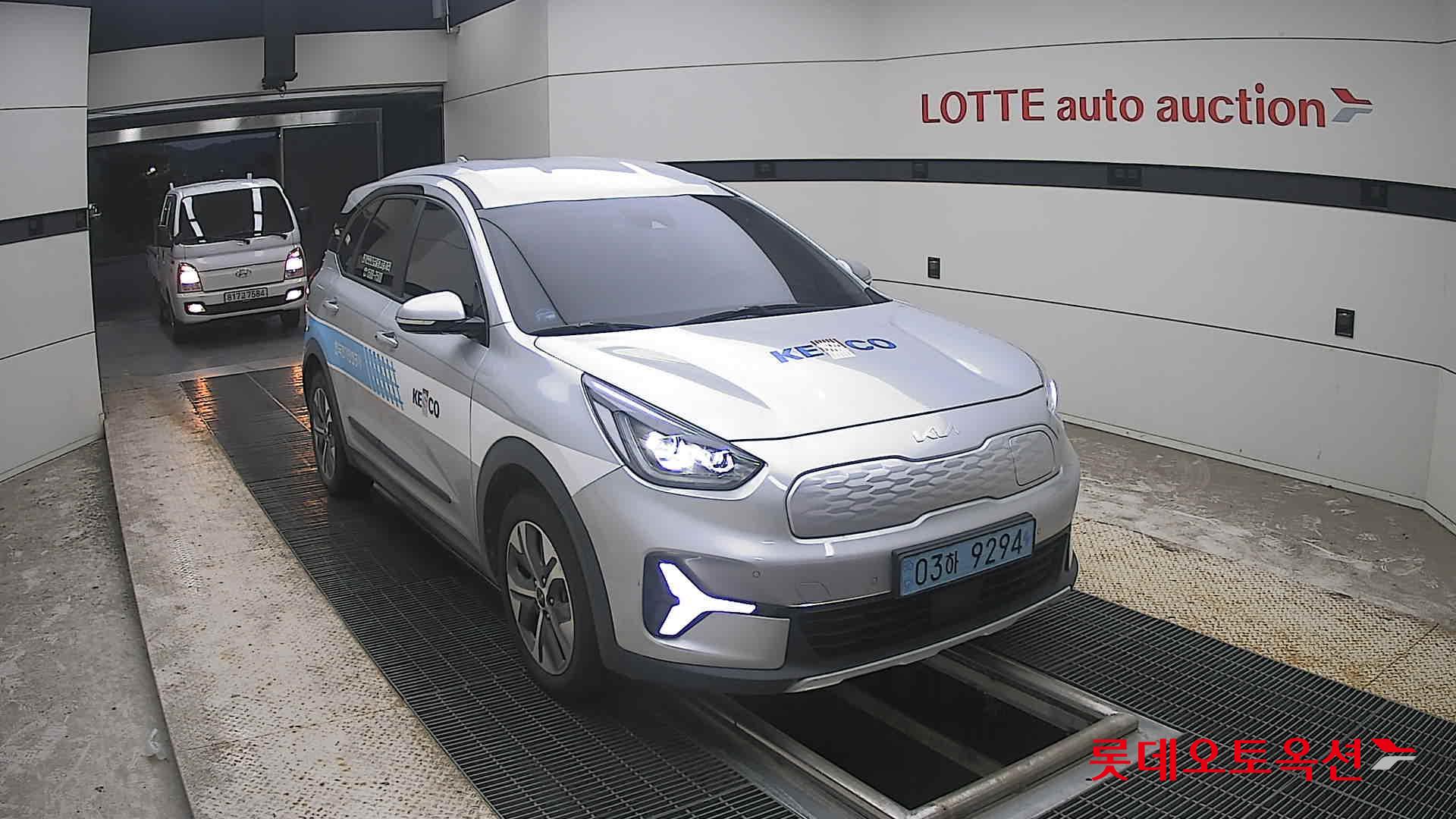 كيا Niro 2023 — صورة 20