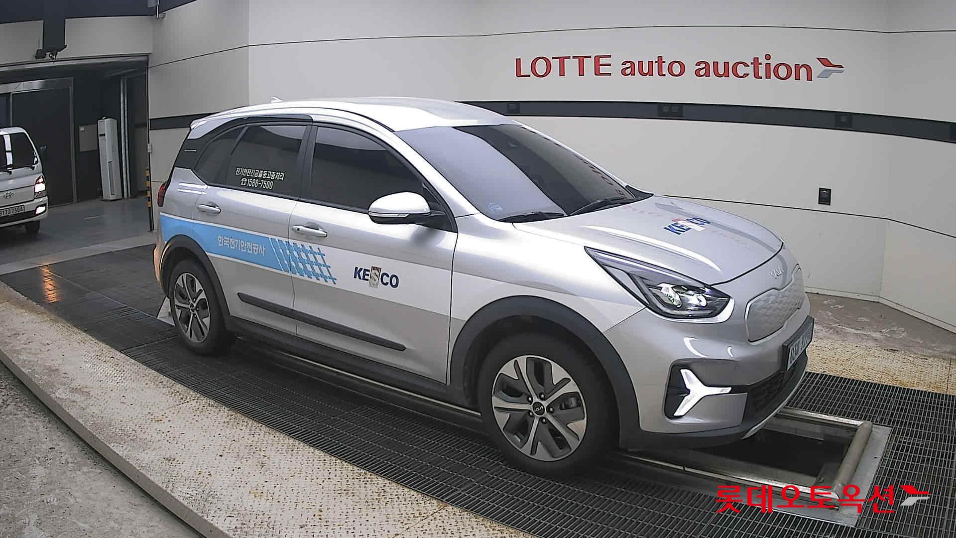 كيا Niro 2023 — صورة 18