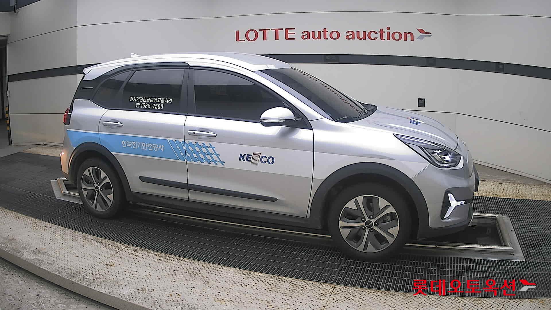 كيا Niro 2023 — صورة 17