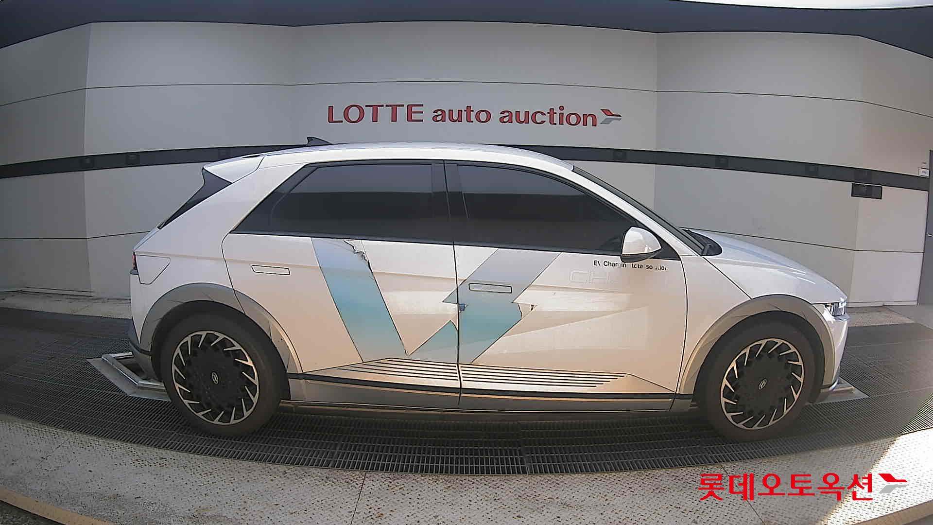 هيونداي Ioniq 2022 — صورة 16
