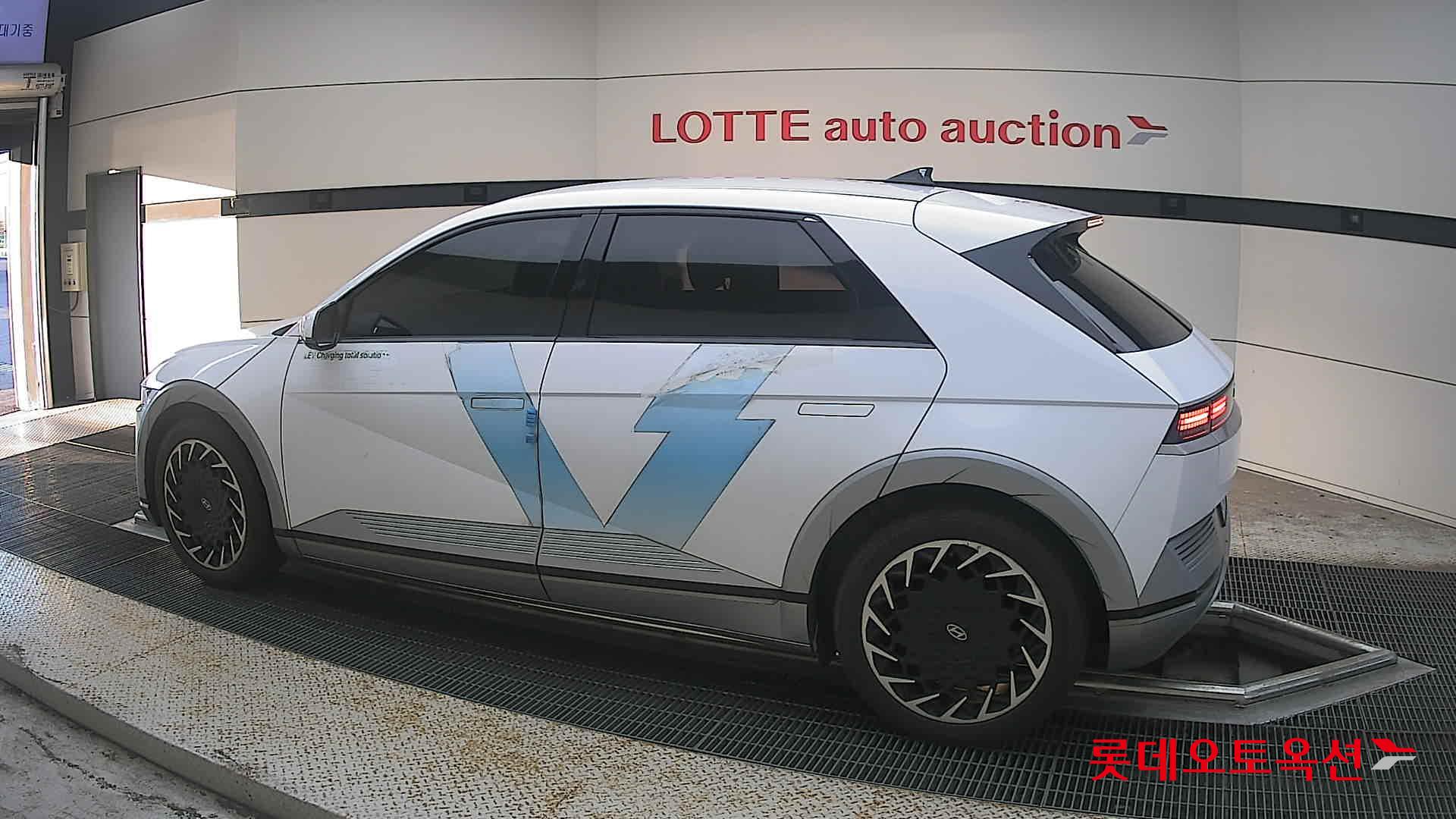 هيونداي Ioniq 2022 — صورة 7