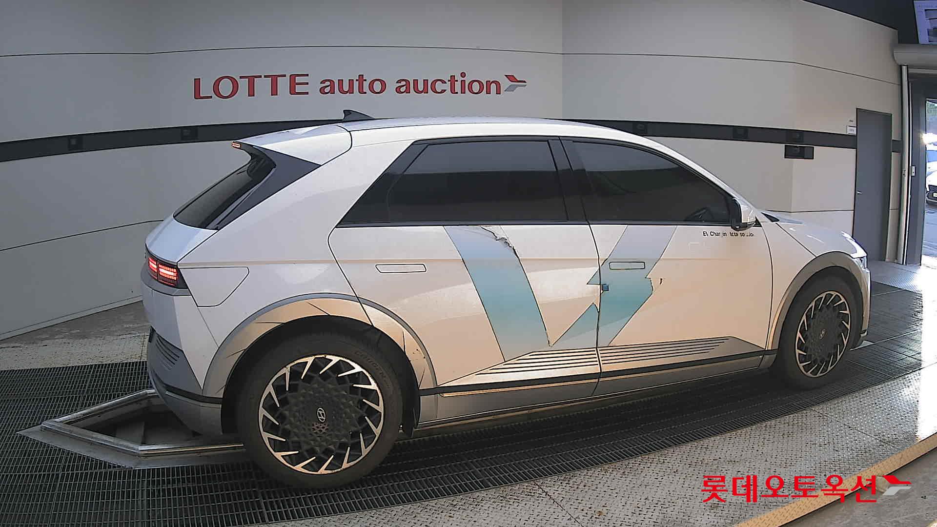 هيونداي Ioniq 2022 — صورة 15
