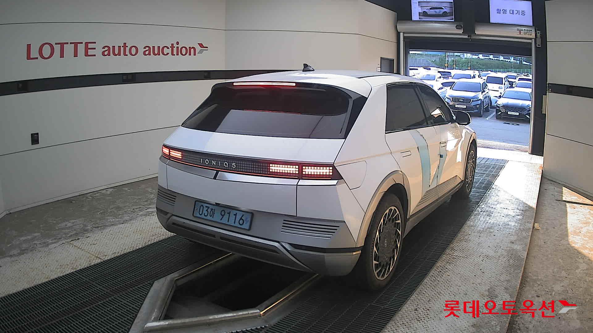 هيونداي Ioniq 2022 — صورة 13