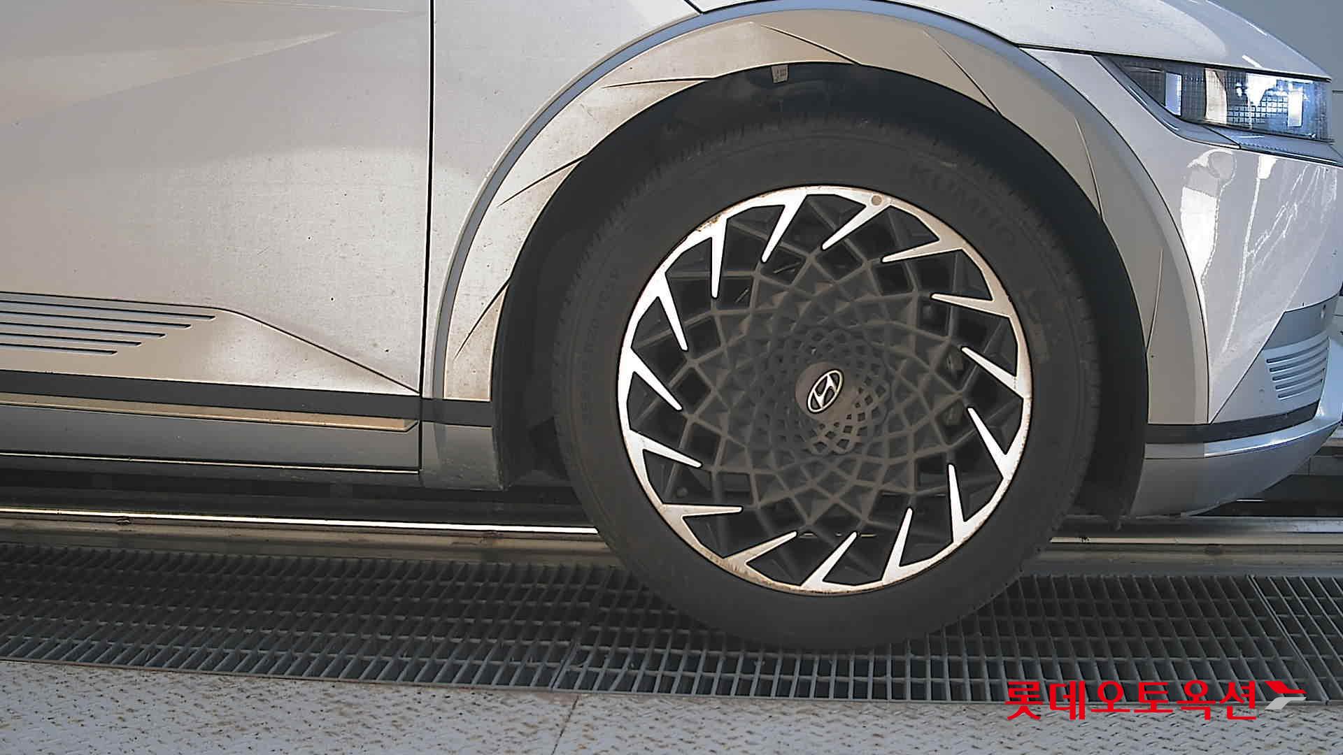 هيونداي Ioniq 2022 — صورة 23