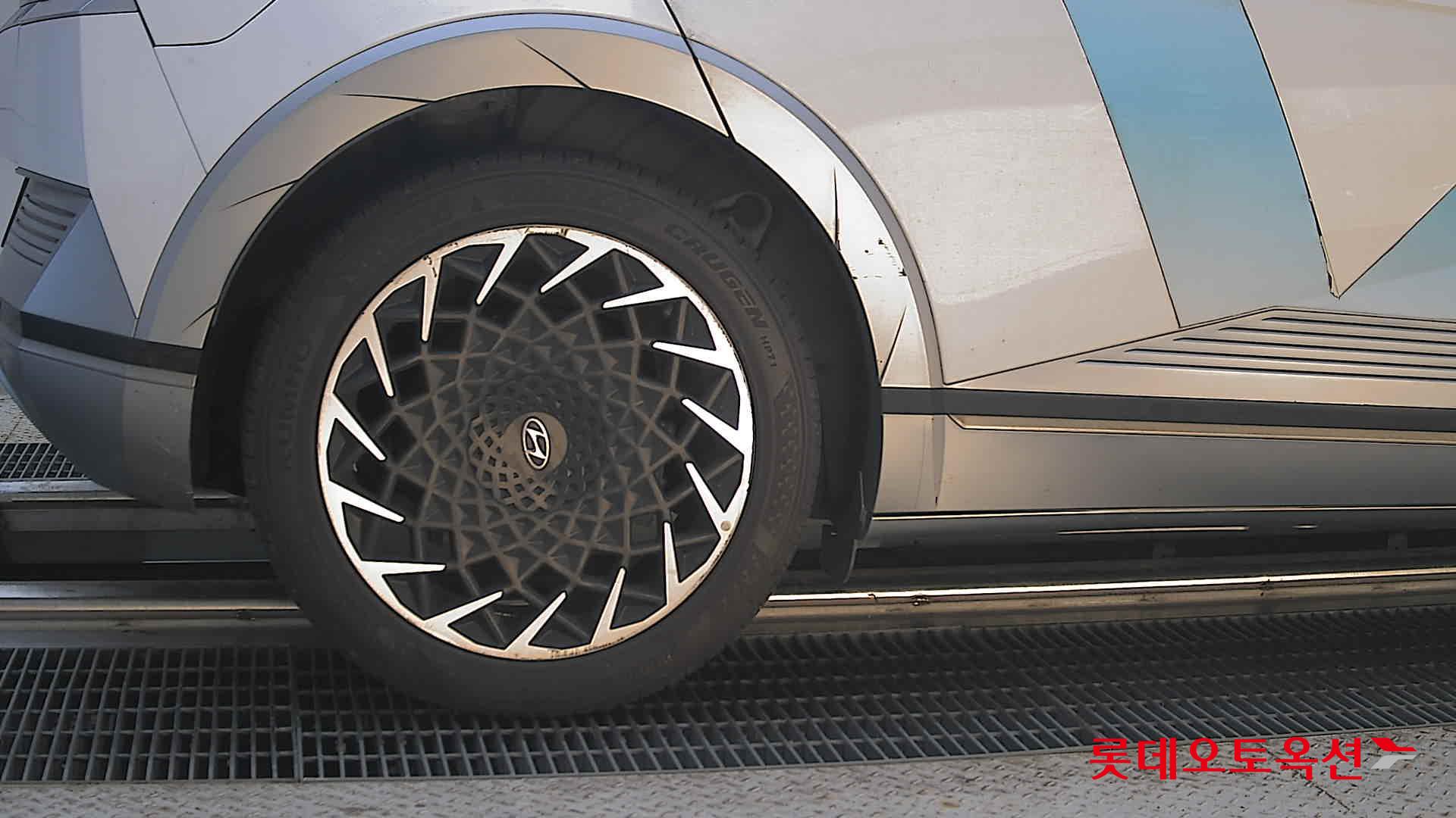 هيونداي Ioniq 2022 — صورة 24