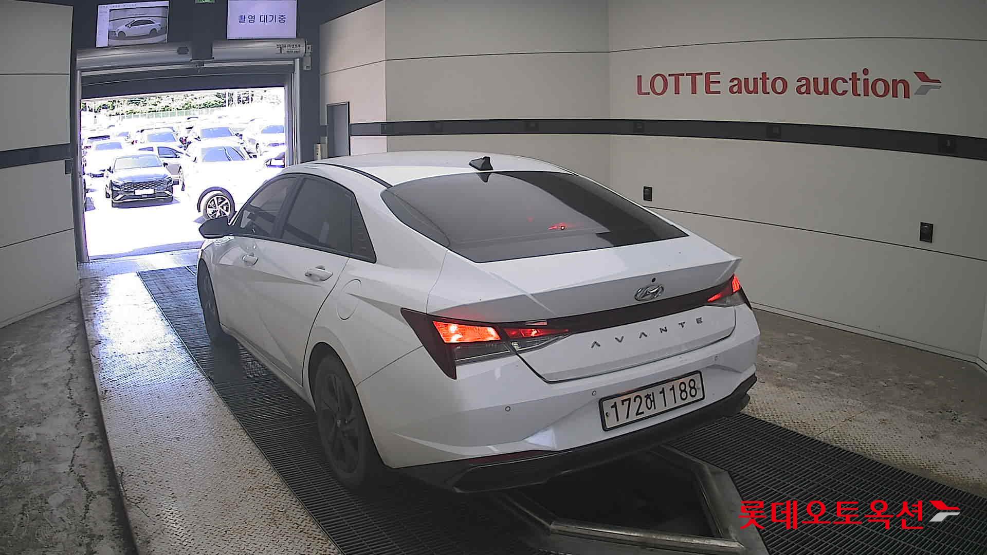 هيونداي أفانتي 2023 MODERN