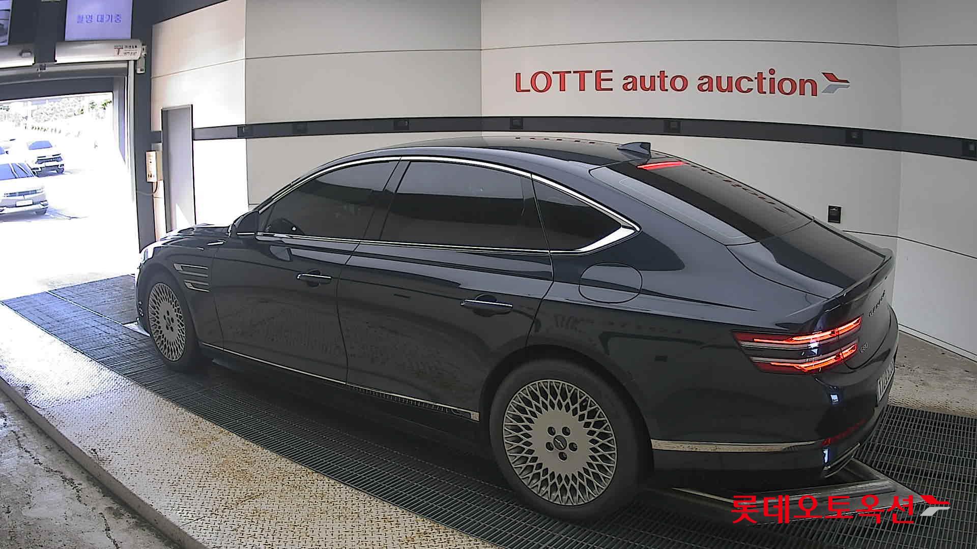 جينيسيس G80 2023 — صورة 8
