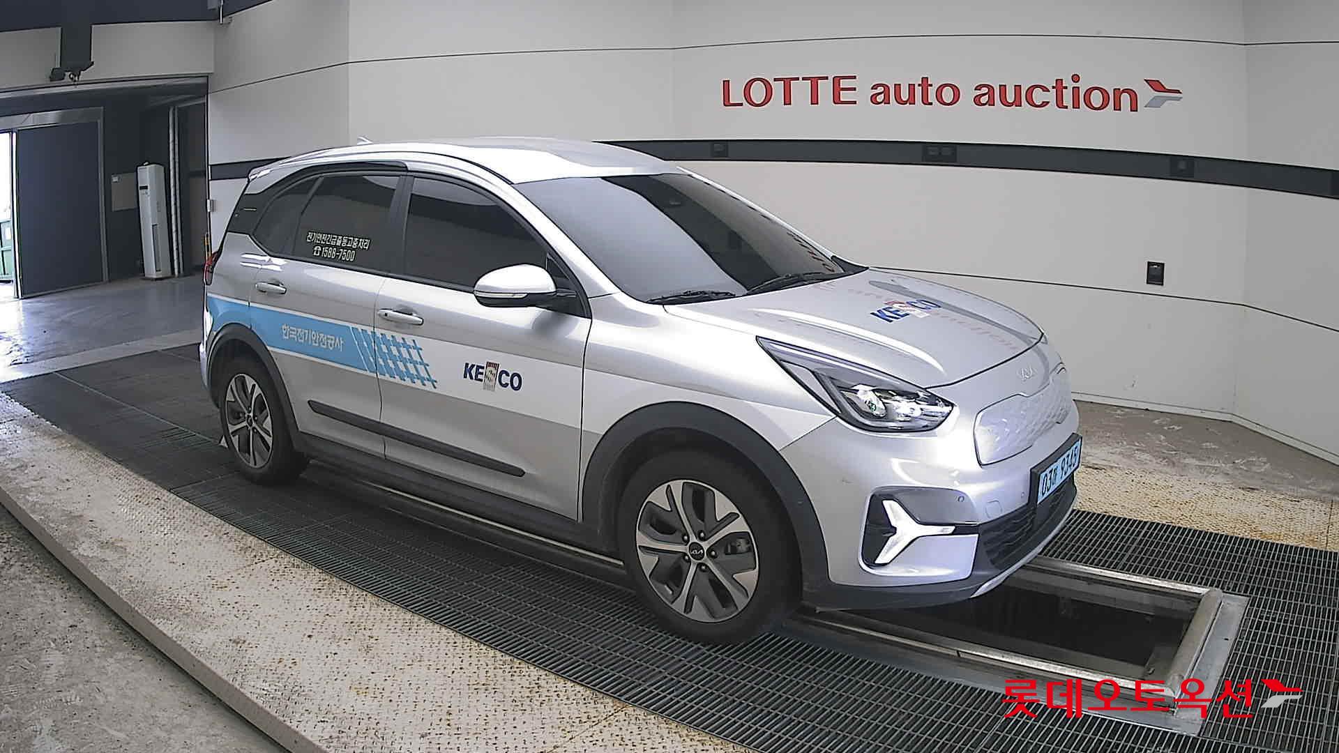 كيا Niro 2023 — صورة 18