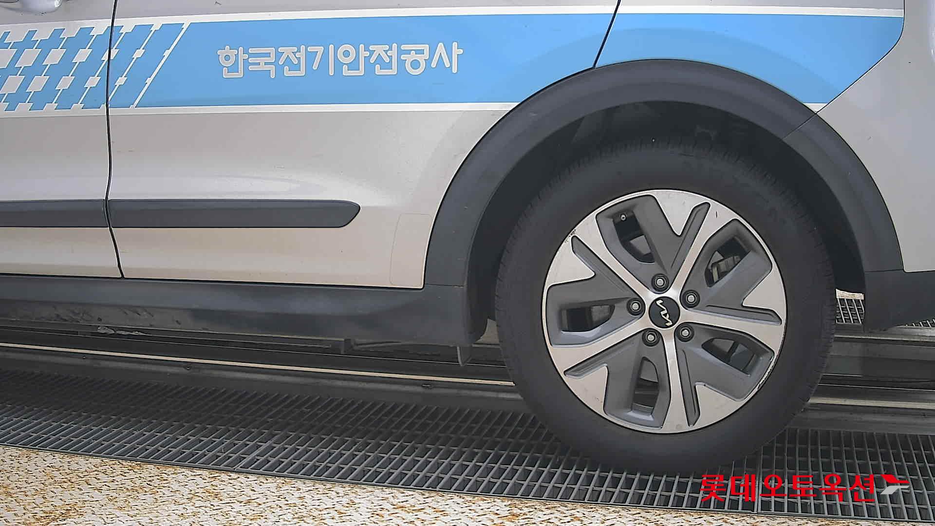 كيا Niro 2023 — صورة 22