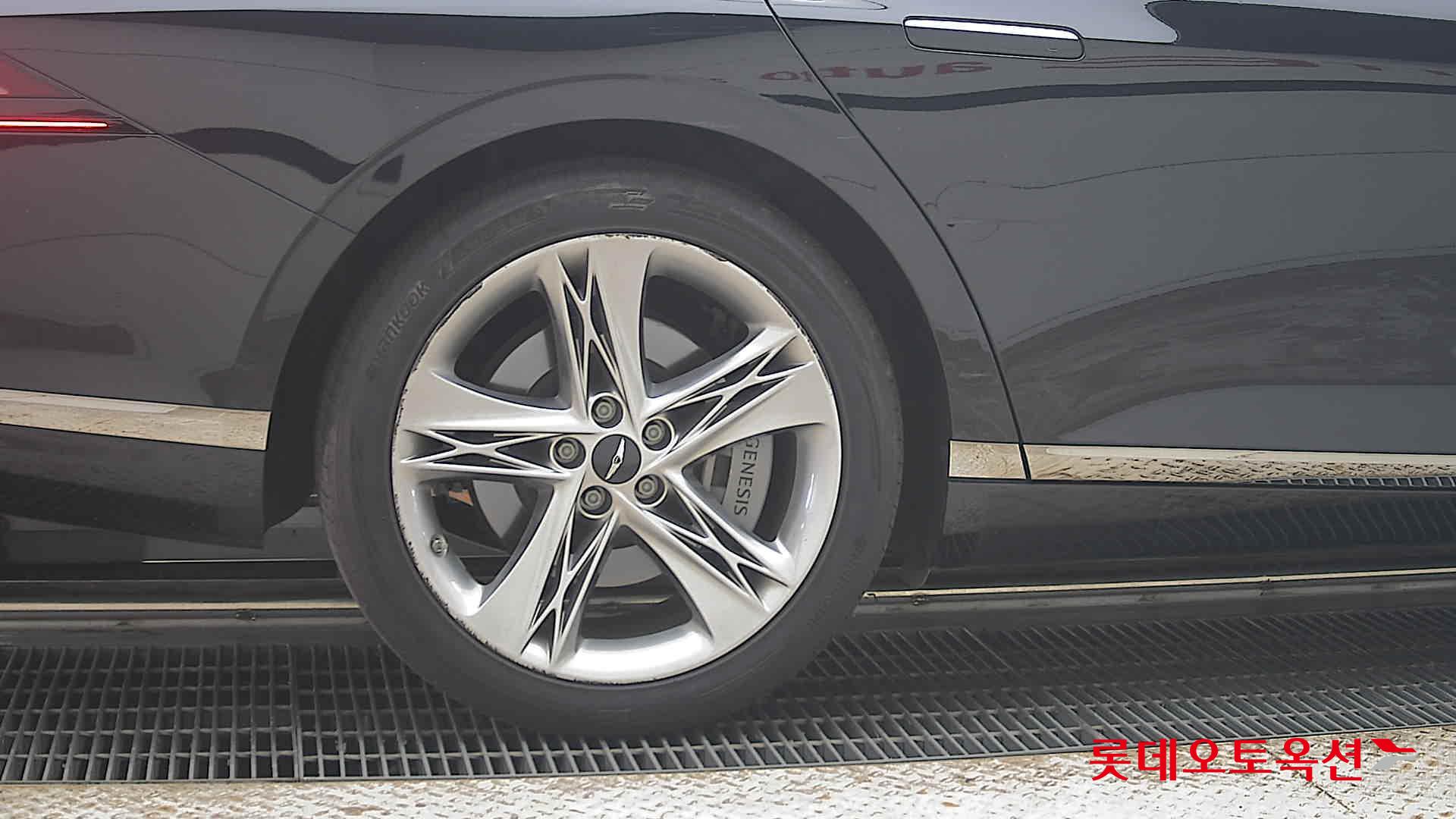 جينيسيس G90 2022 — صورة 24