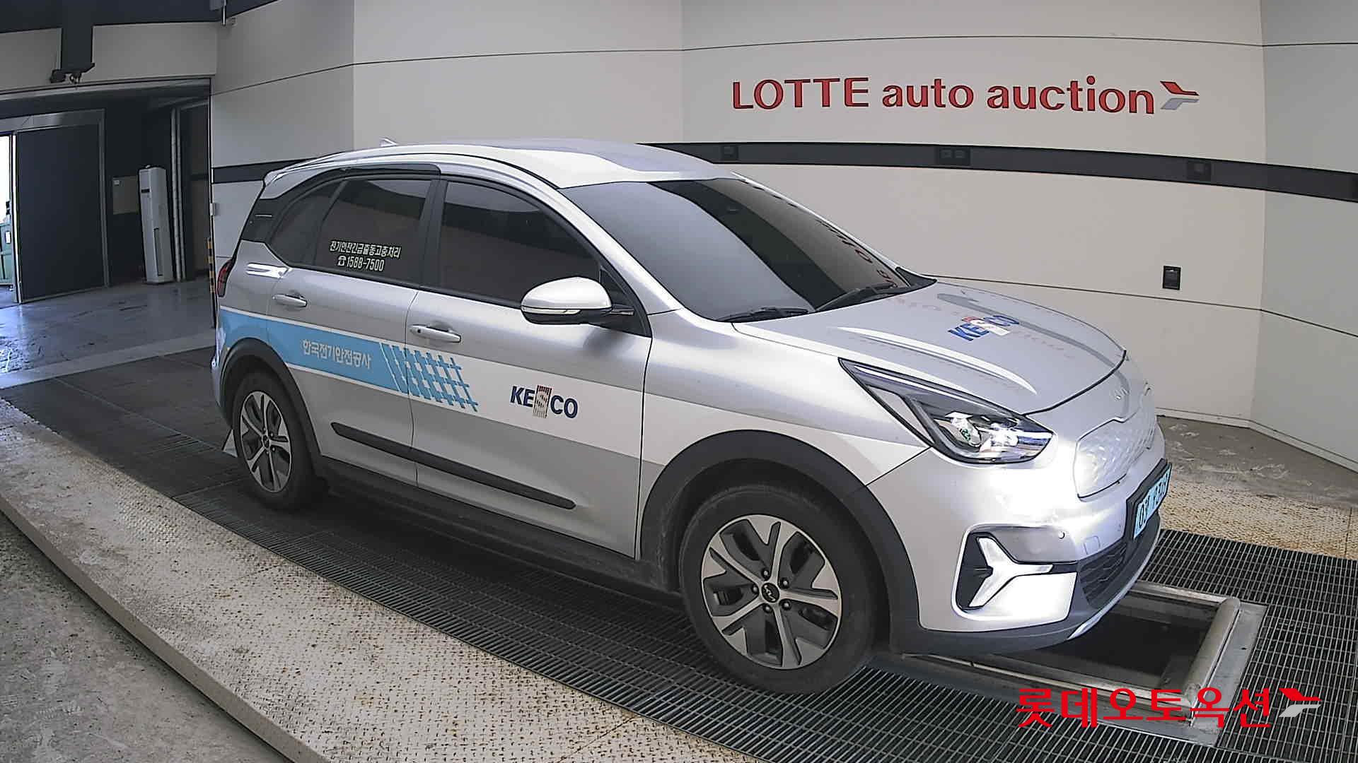 كيا Niro 2023 — صورة 18