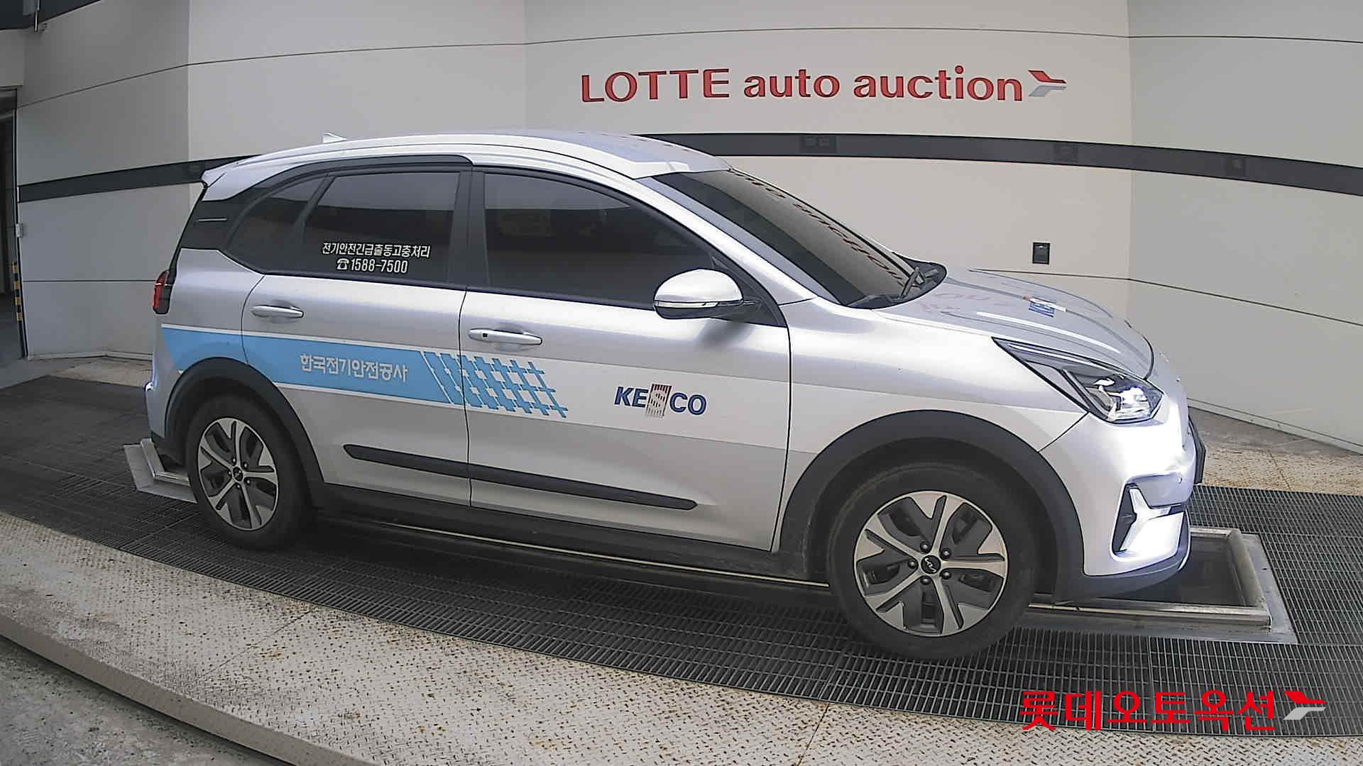 كيا Niro 2023 — صورة 17