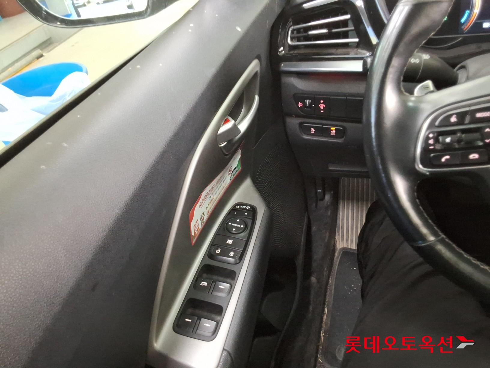 كيا Niro 2023 — صورة 28
