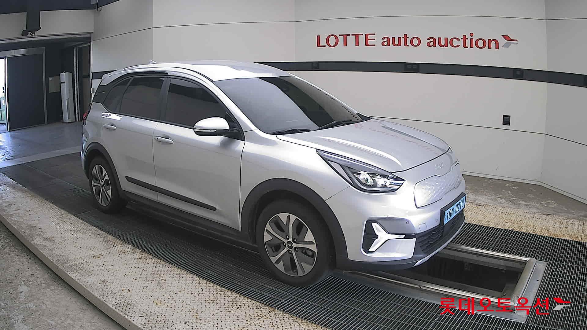 كيا Niro 2023 — صورة 18