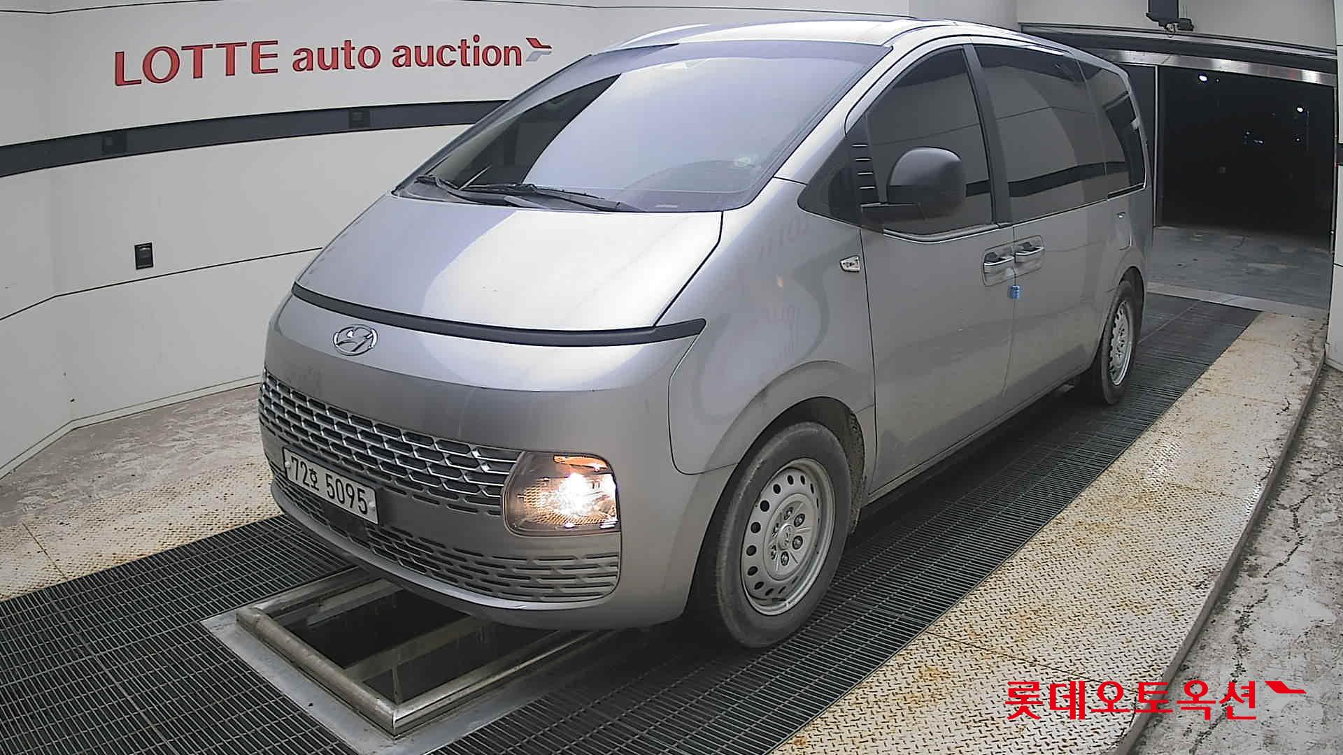هيونداي ستاريا 2022