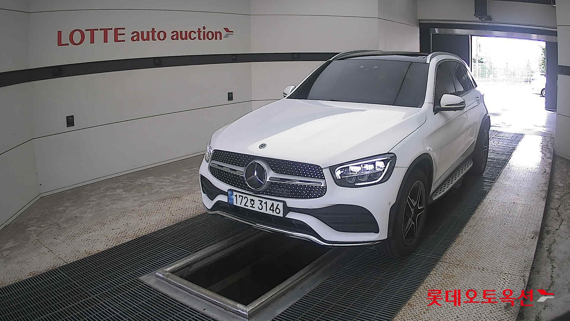 مرسيدس بنز Glc300 2022 4MATIC