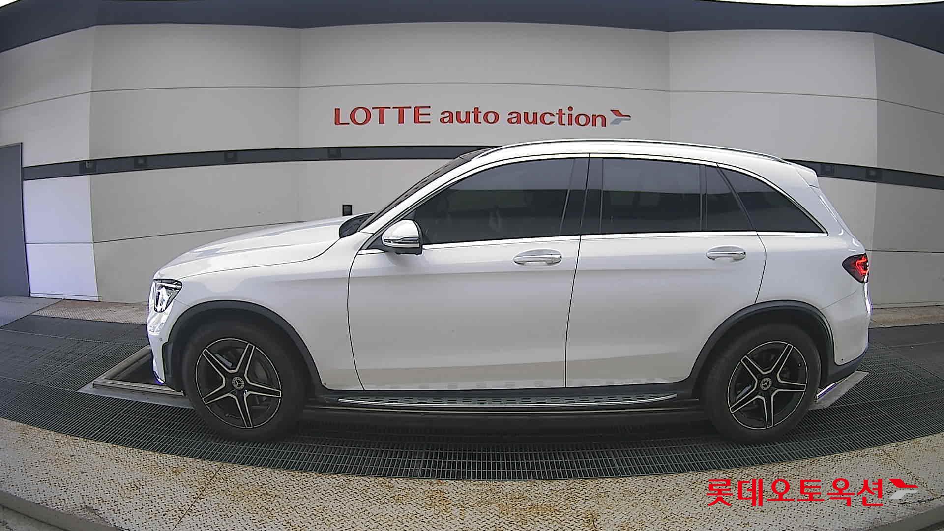 مرسيدس بنز Glc300 2022 4MATIC