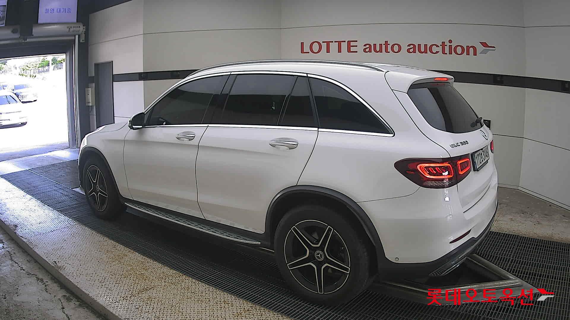 مرسيدس بنز Glc300 2022 4MATIC