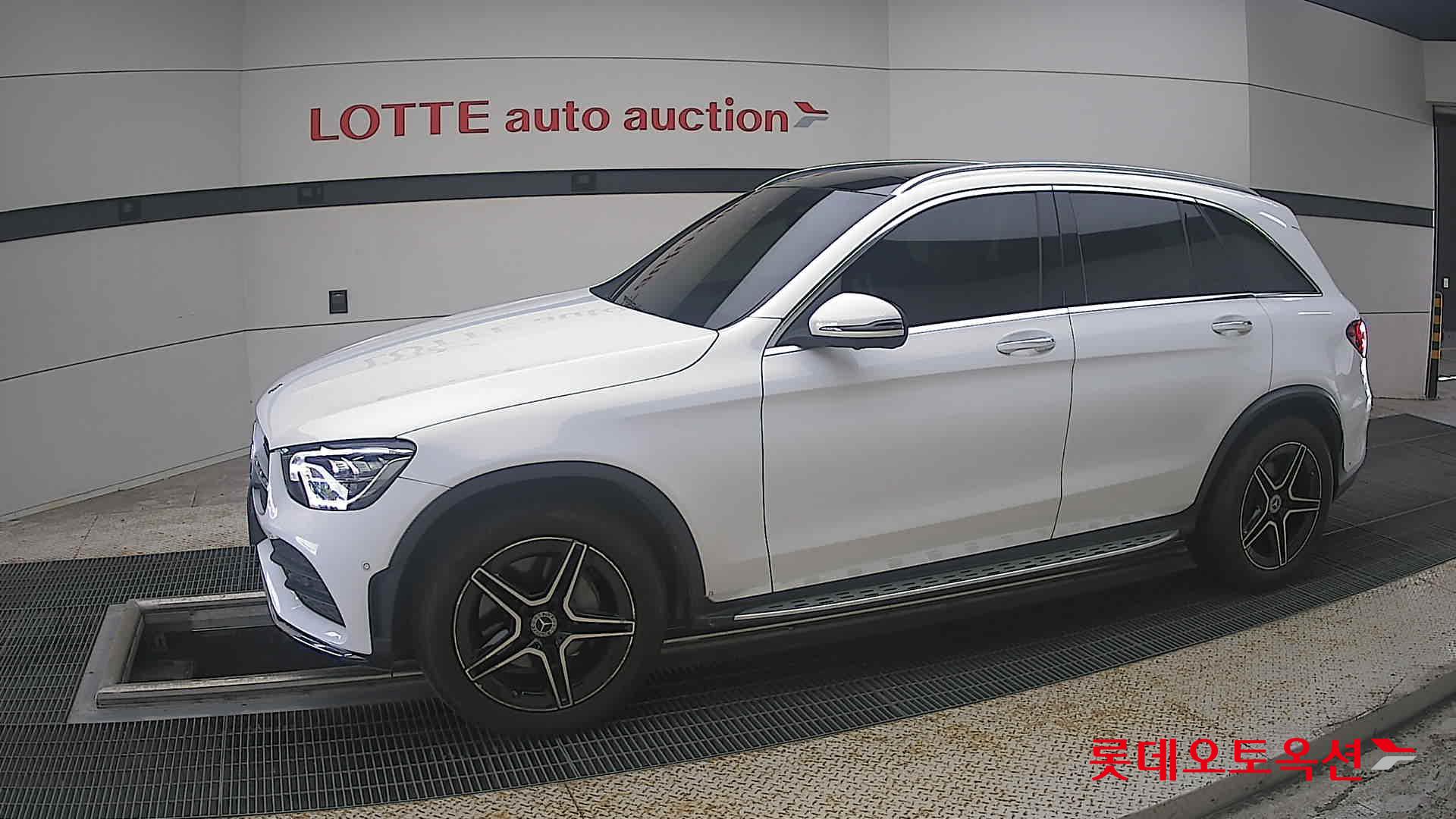 مرسيدس بنز Glc300 2022 4MATIC