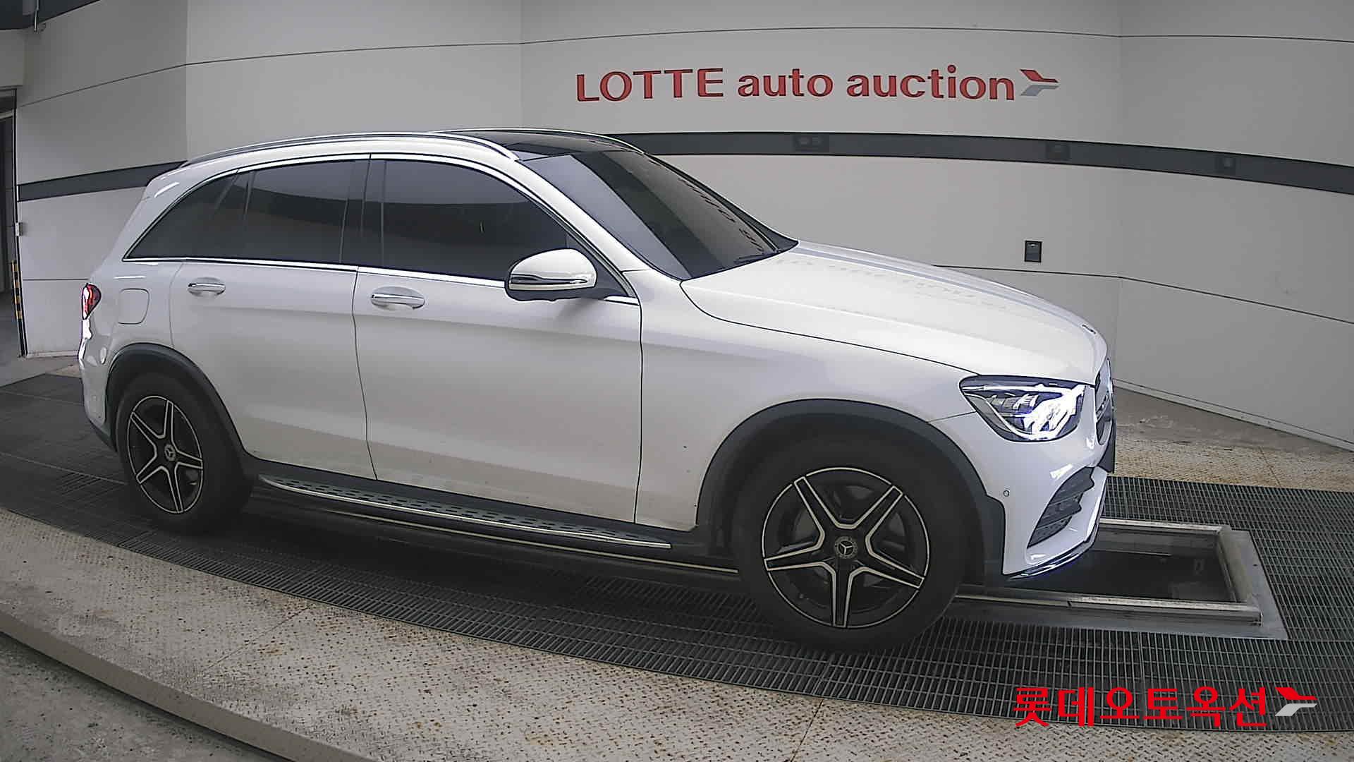 مرسيدس بنز Glc300 2022 4MATIC