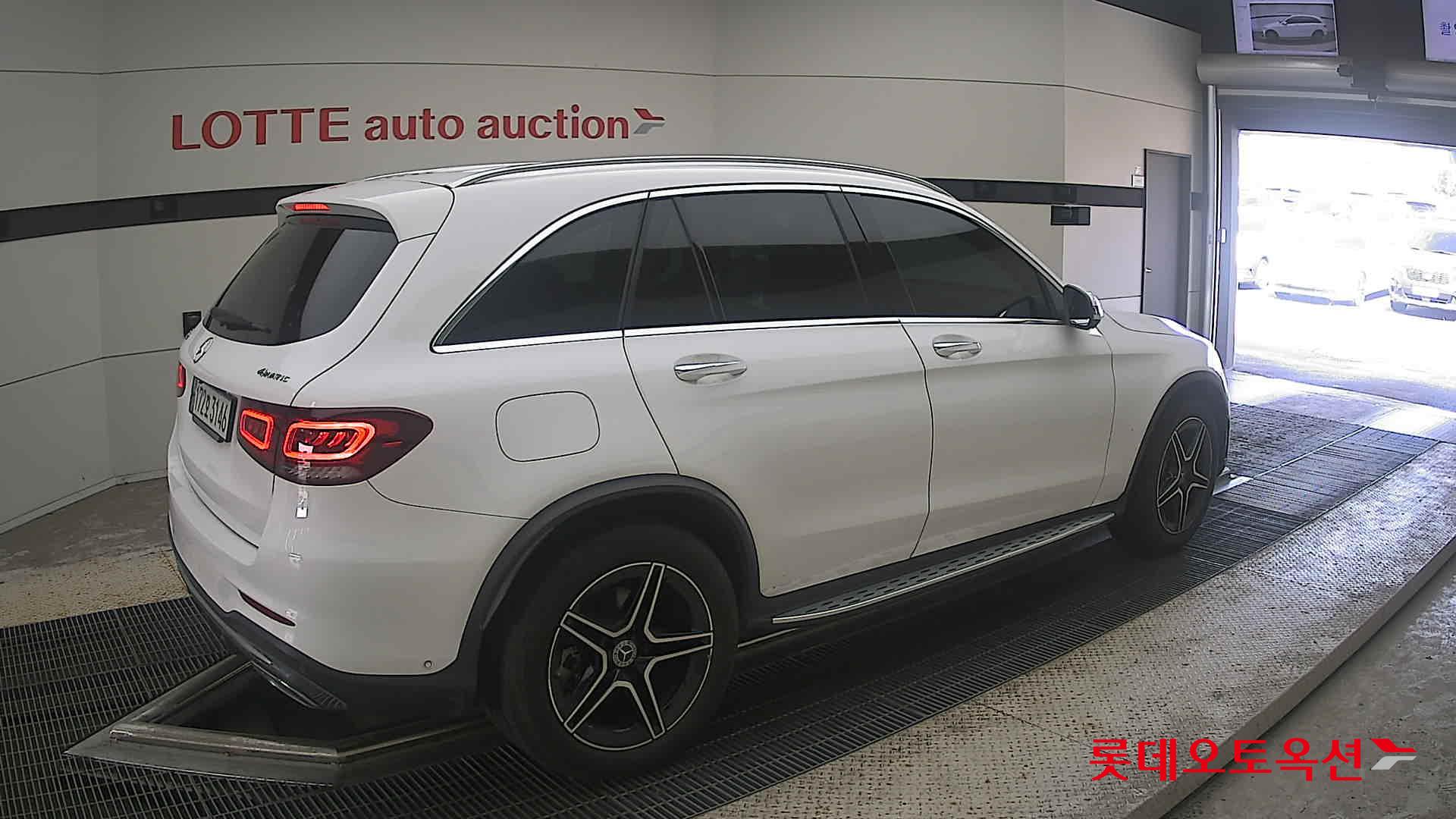 مرسيدس بنز Glc300 2022 4MATIC