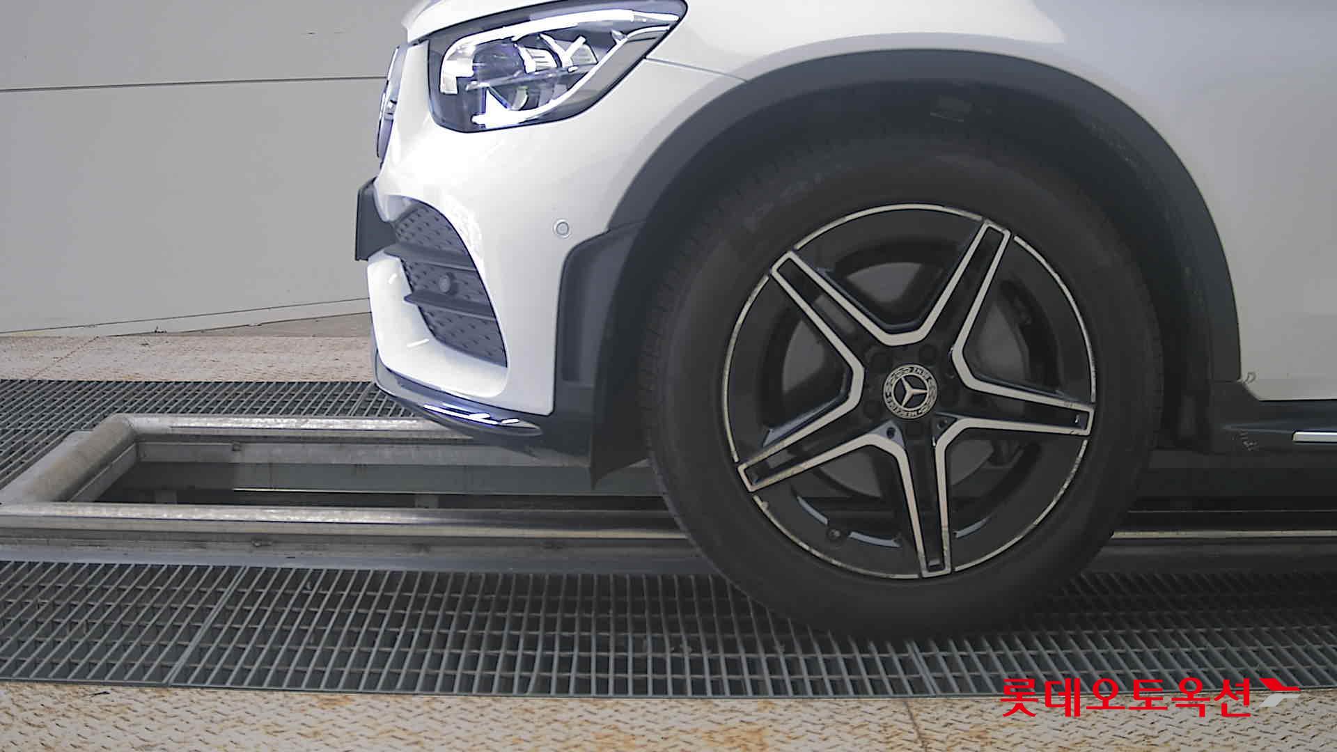 مرسيدس بنز Glc300 2022 4MATIC
