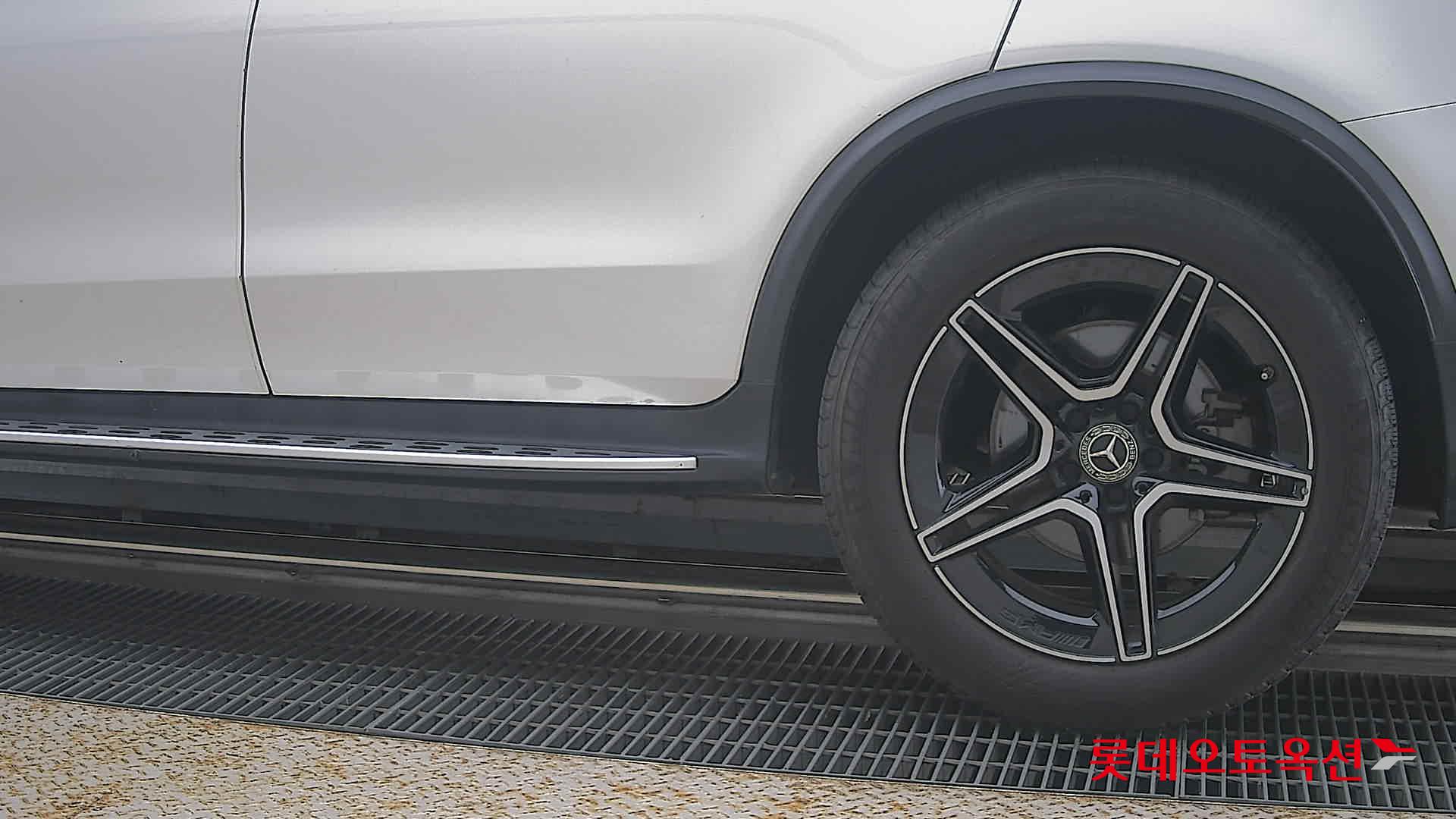 مرسيدس بنز Glc300 2022 4MATIC
