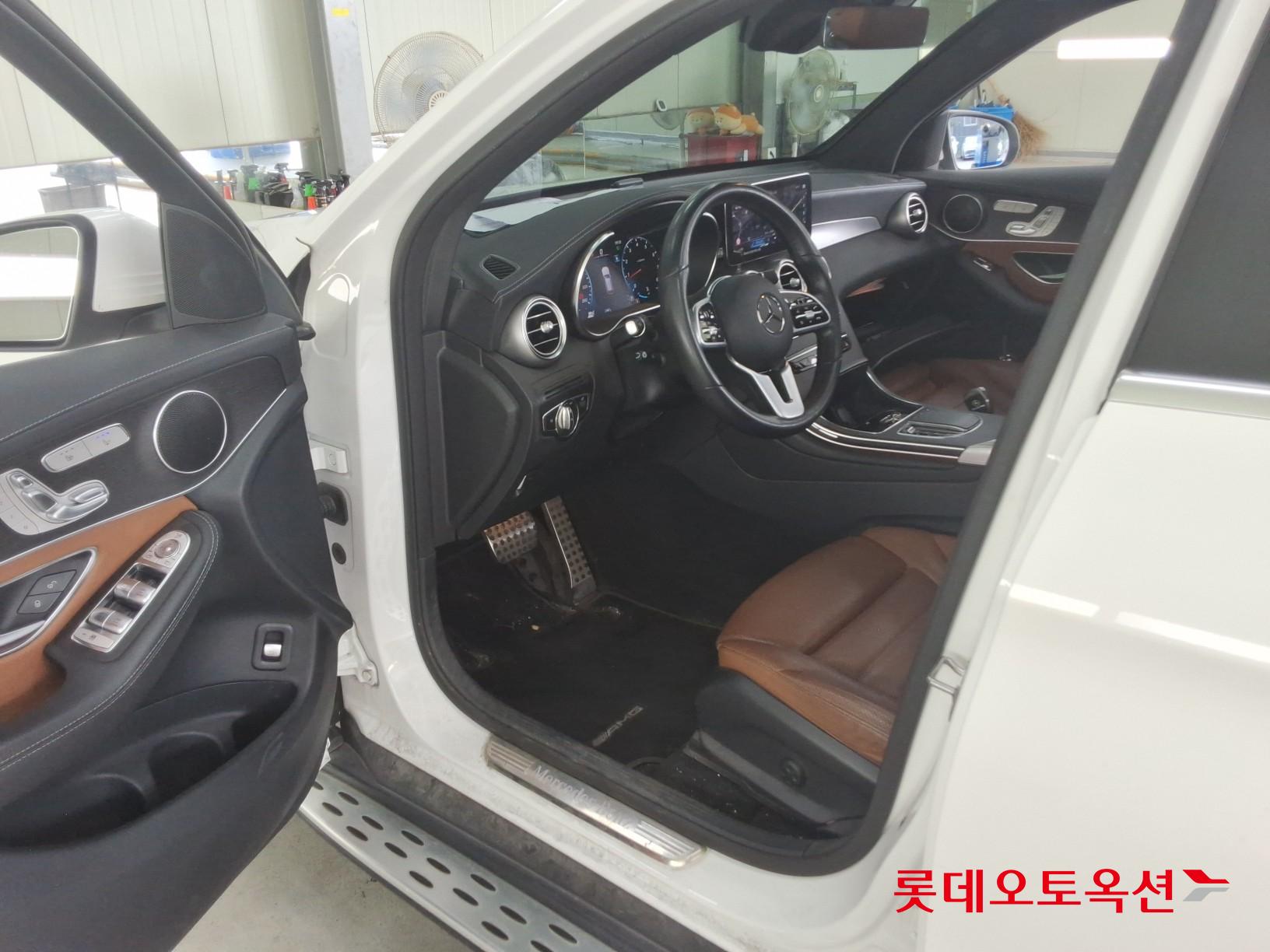 مرسيدس بنز Glc300 2022 4MATIC