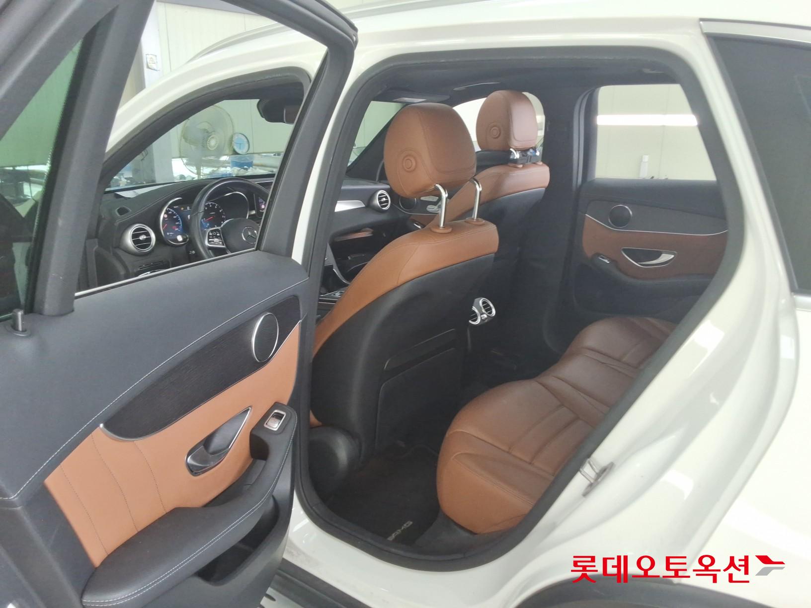 مرسيدس بنز Glc300 2022 4MATIC