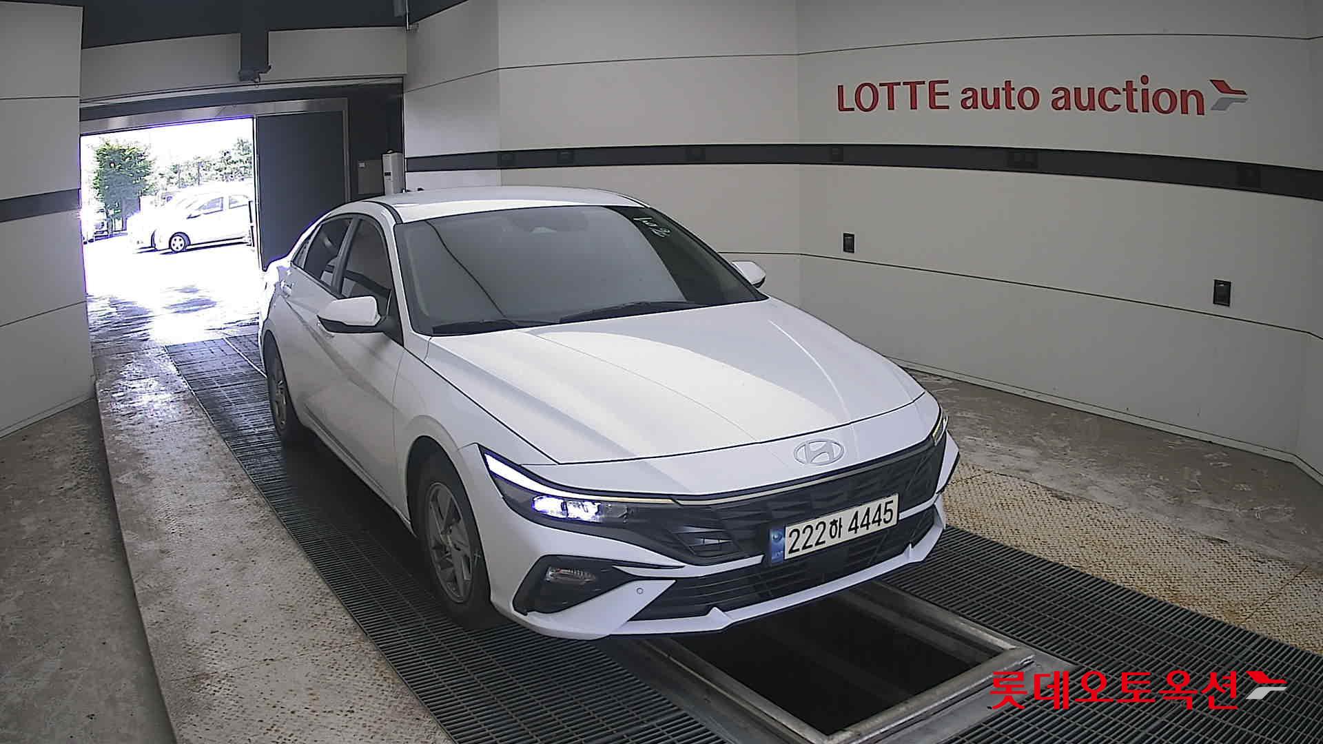 هيونداي أفانتي 2024 AT