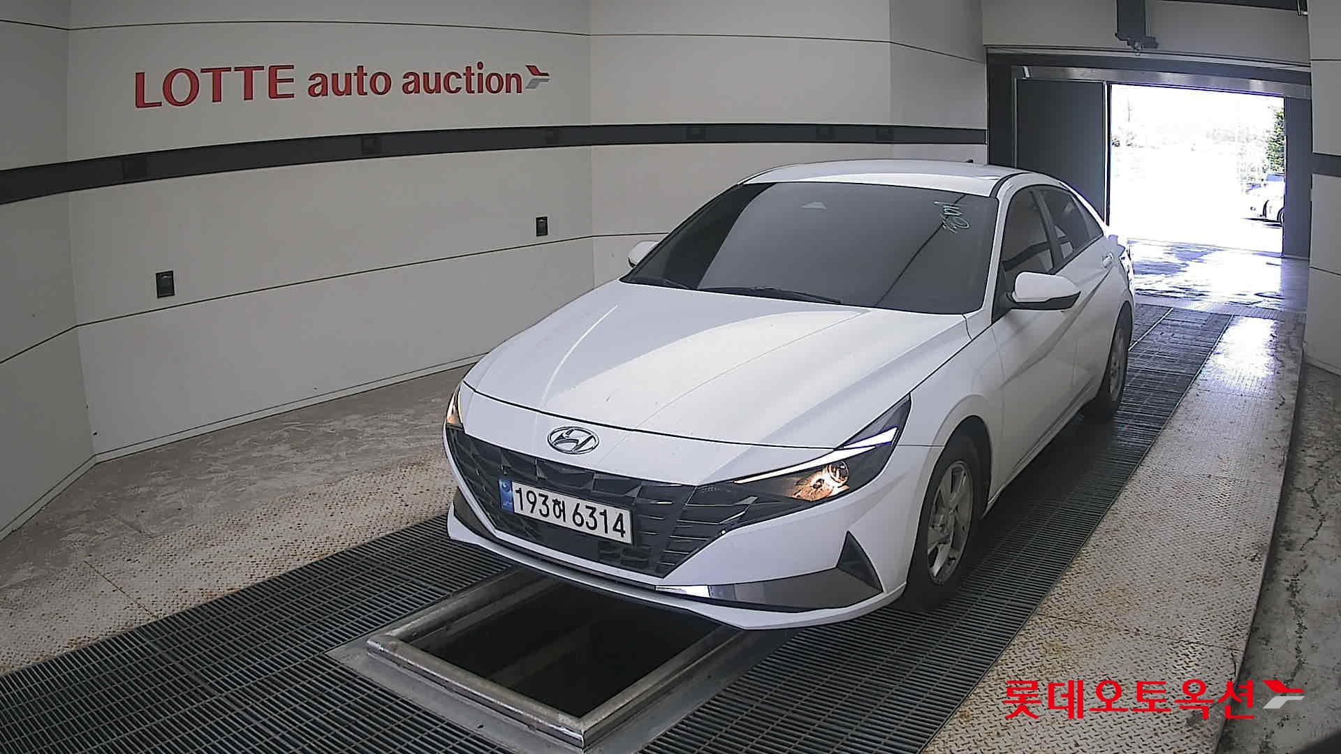 هيونداي أفانتي 2023 SMART